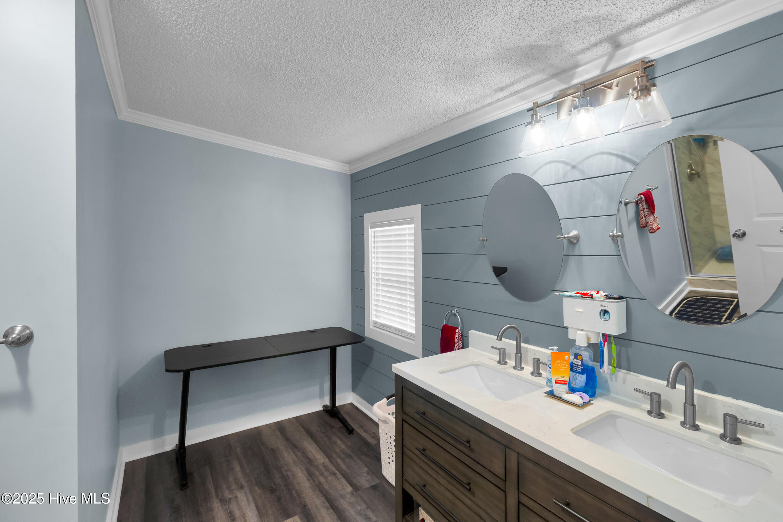 414 W Branch Drive Property Photo 21