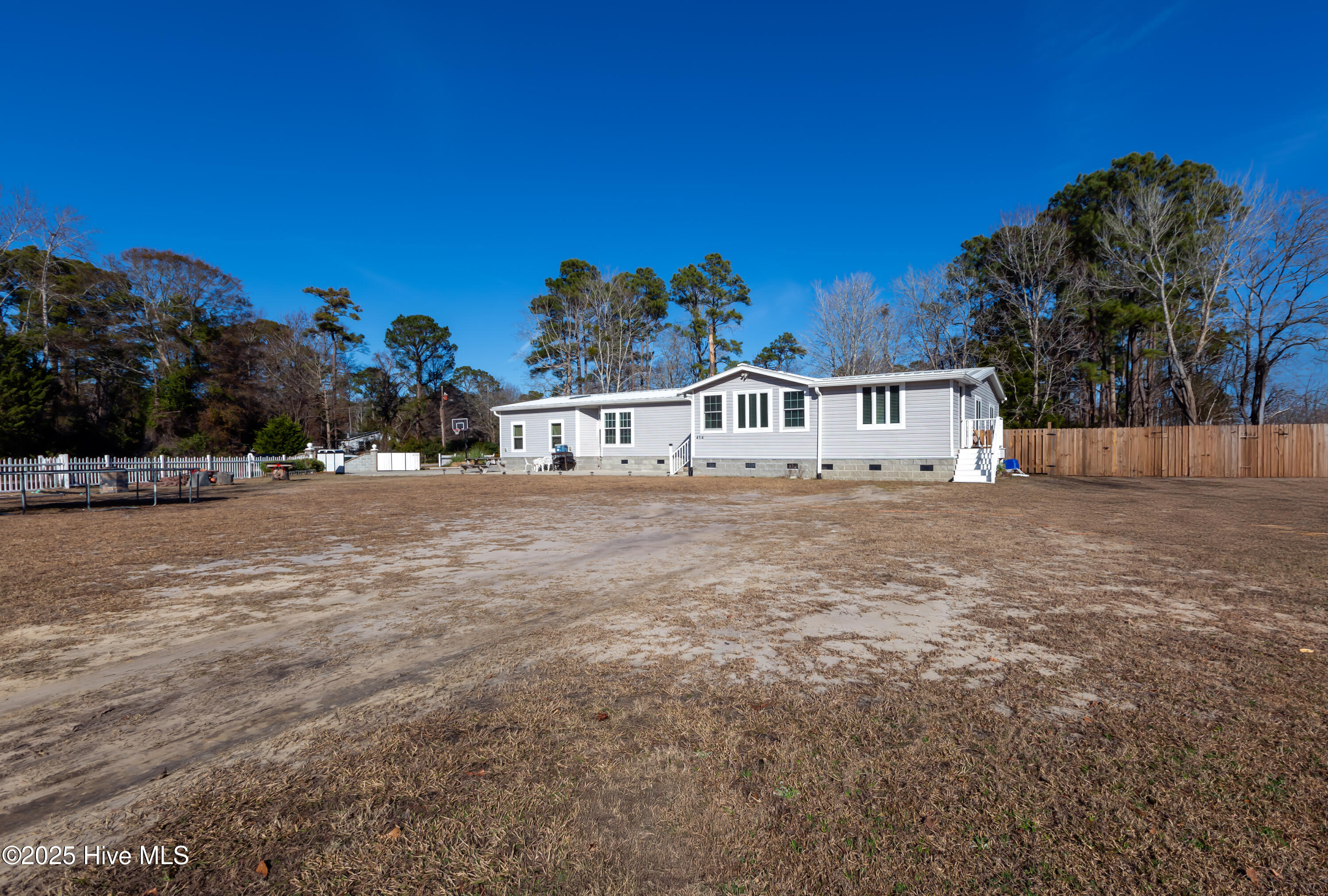 414 W Branch Drive Property Photo 22