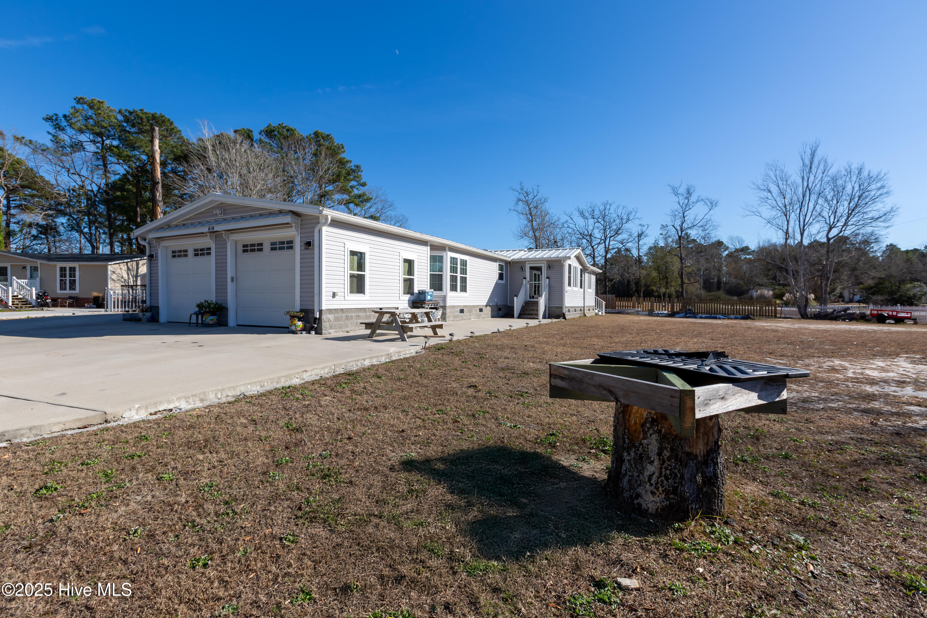 414 W Branch Drive Property Photo 25
