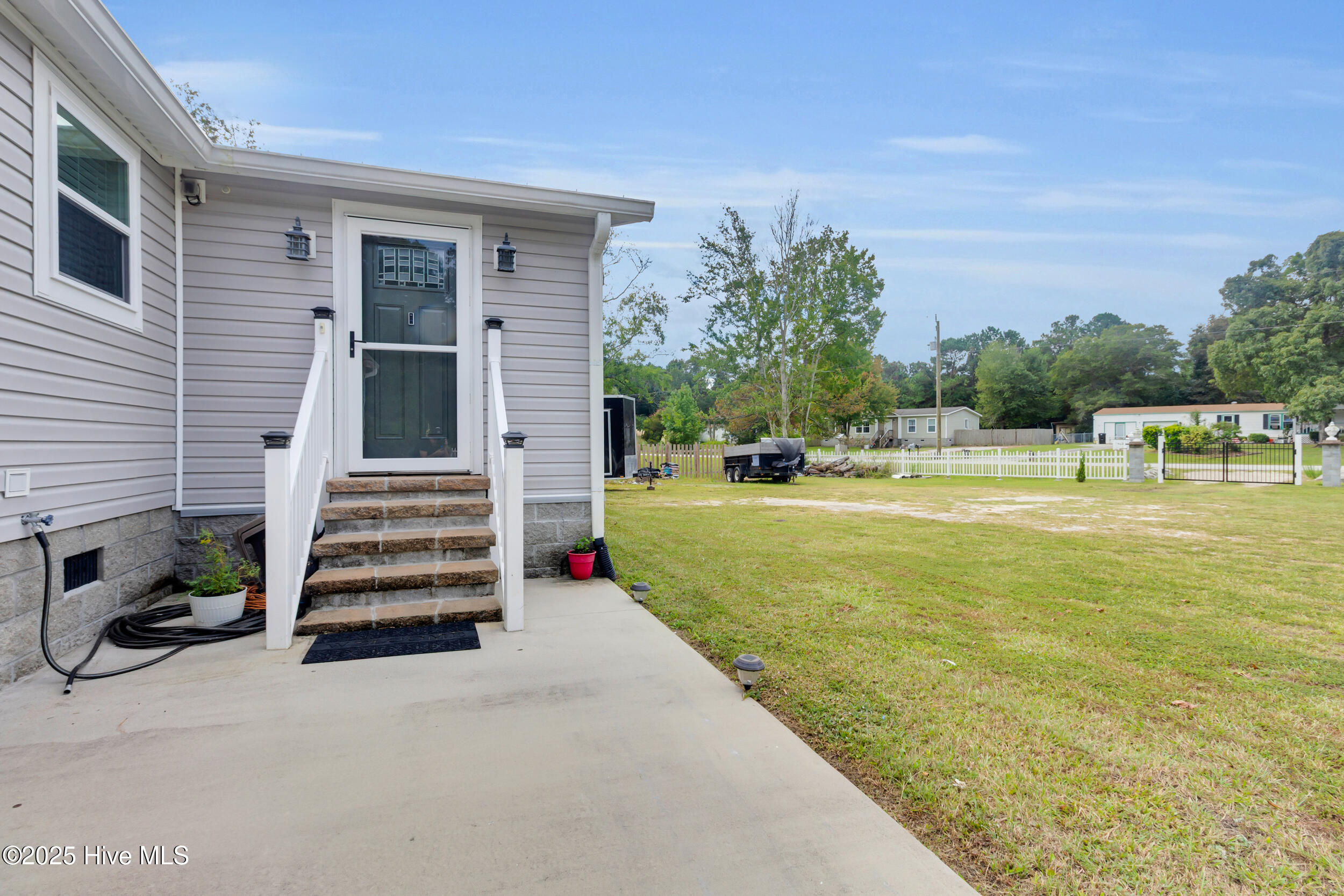 414 W Branch Drive Property Photo 26