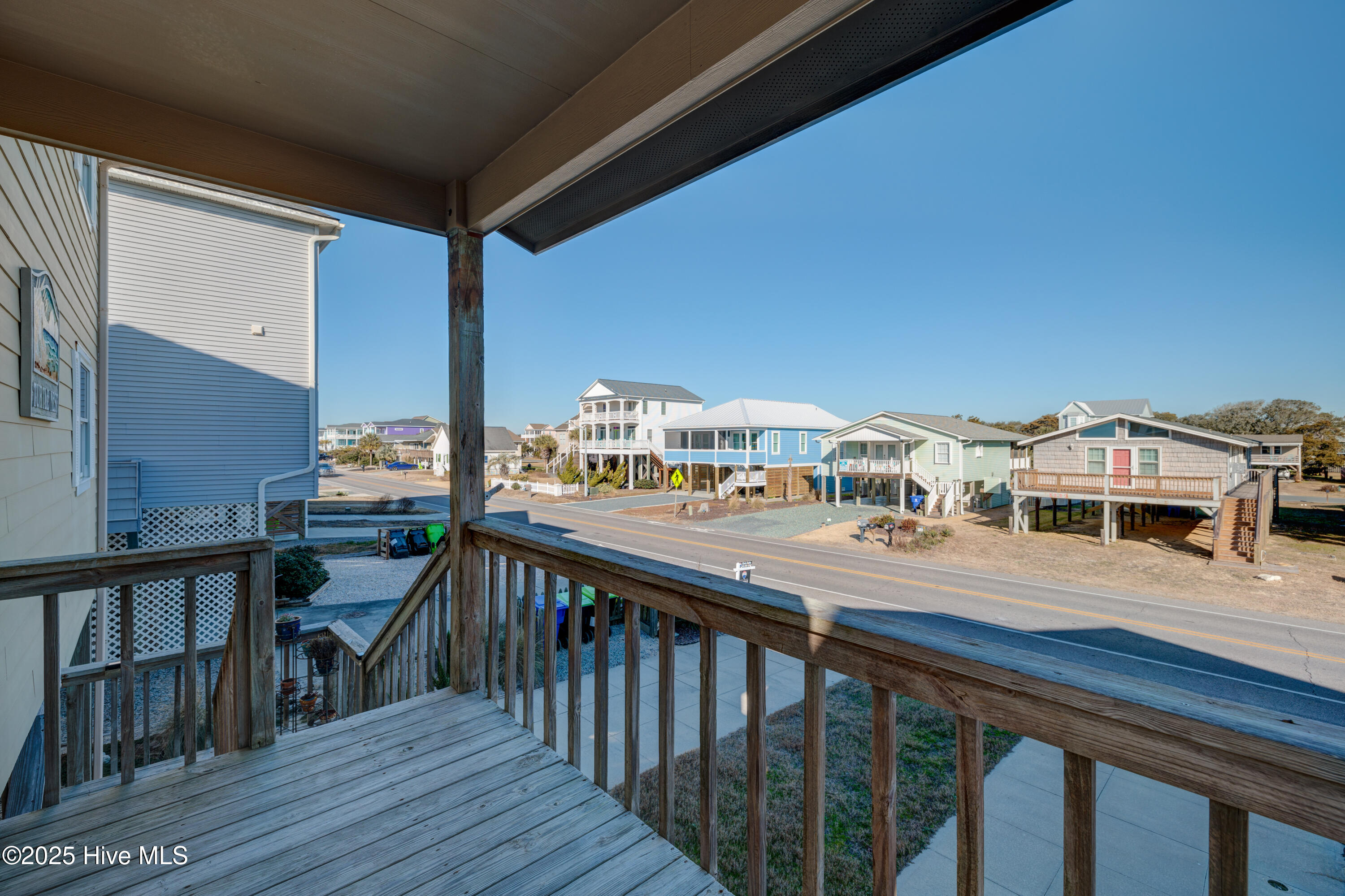 2221 E Beach Drive Property Photo 12