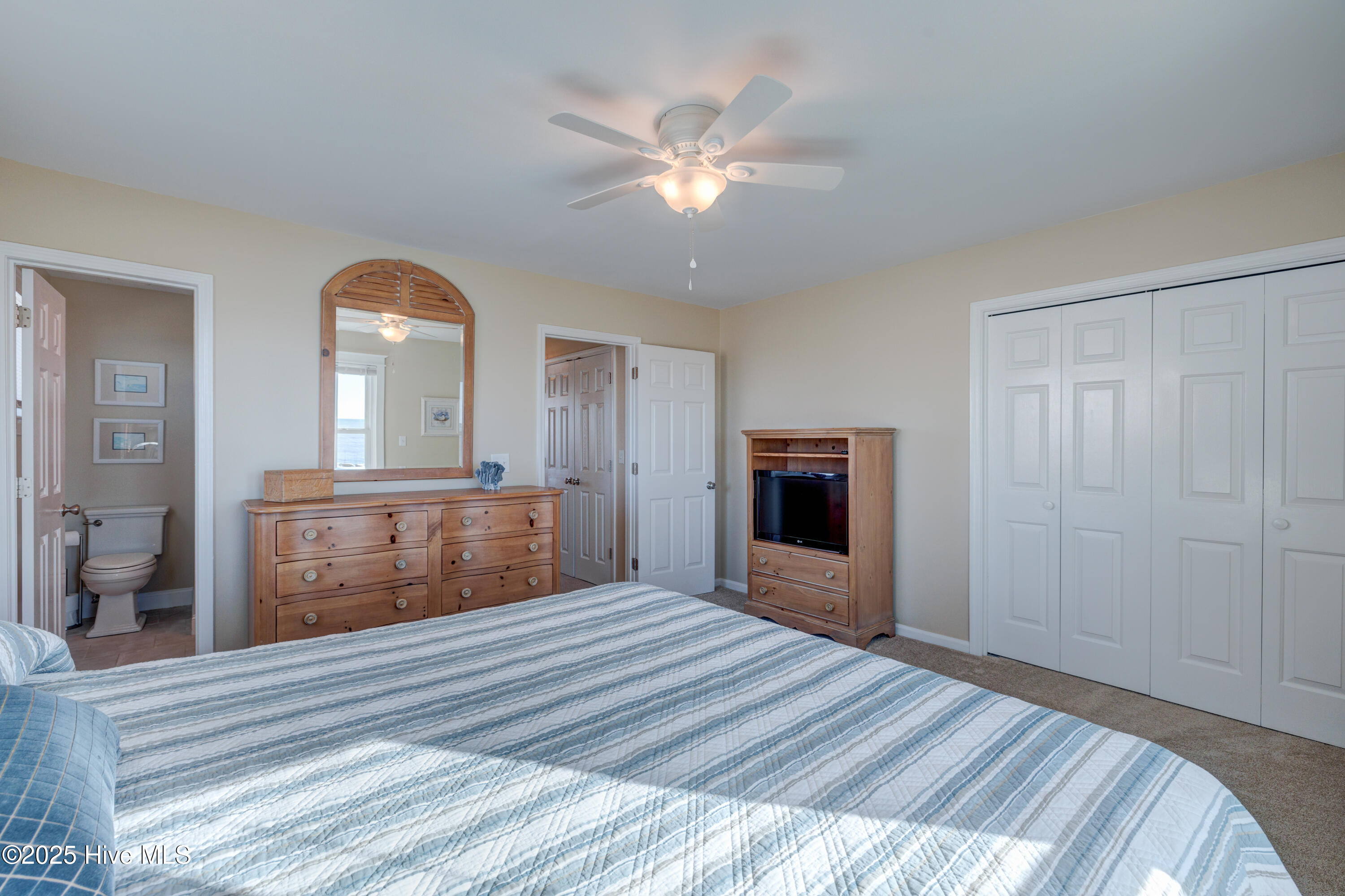 2221 E Beach Drive Property Photo 35