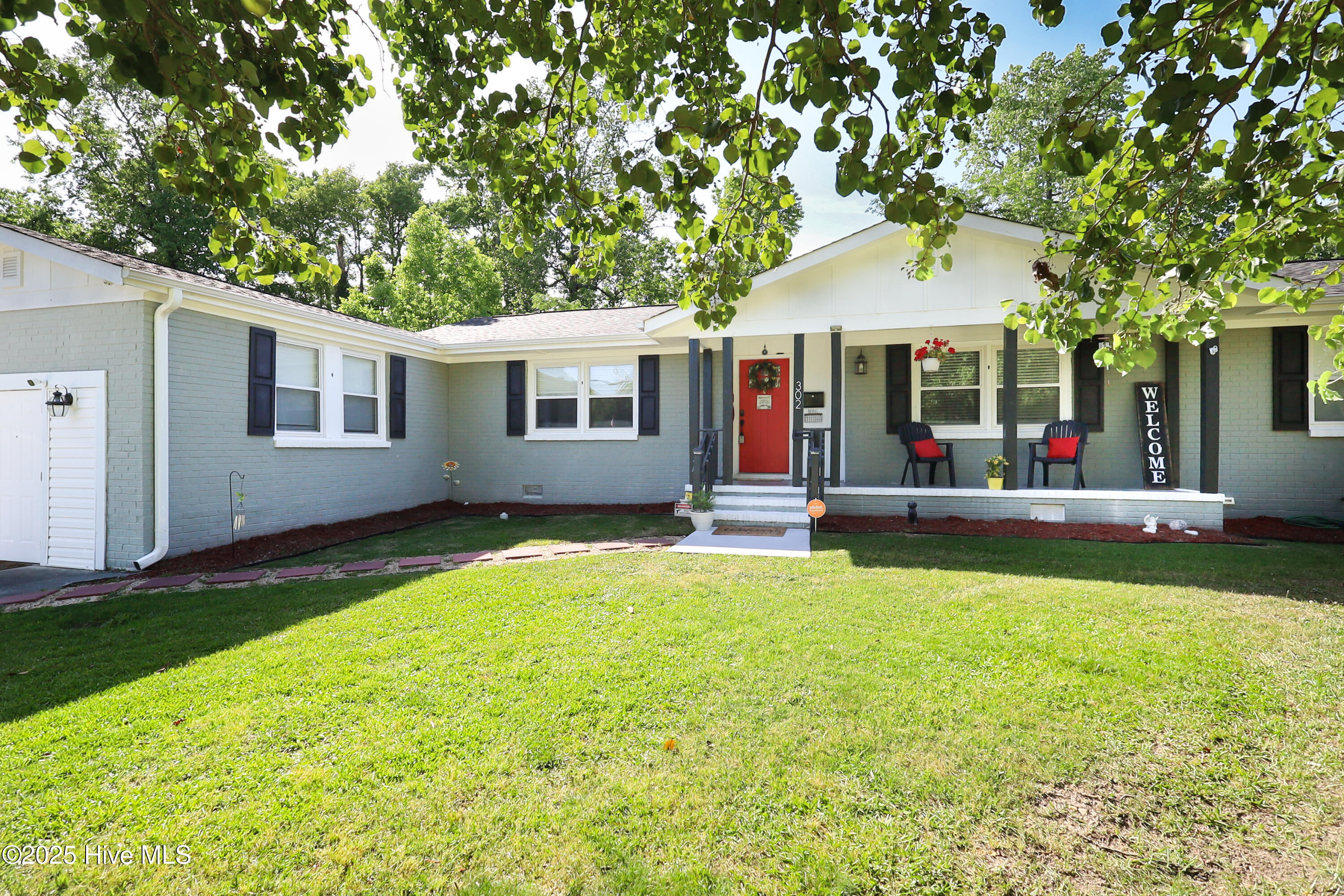 302 Forest Grove Avenue Property Photo