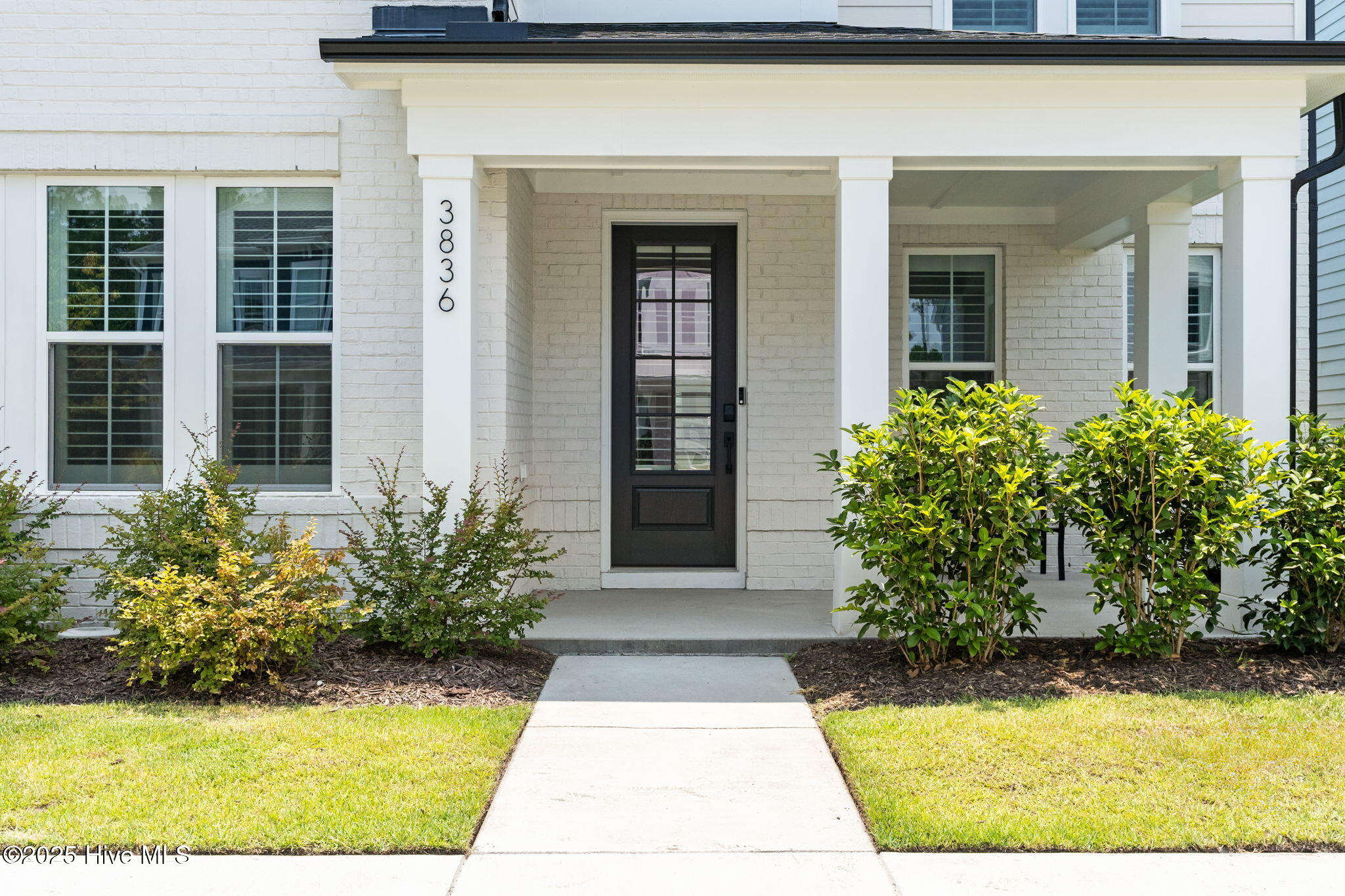 3836 Mason Port Drive Property Photo 3