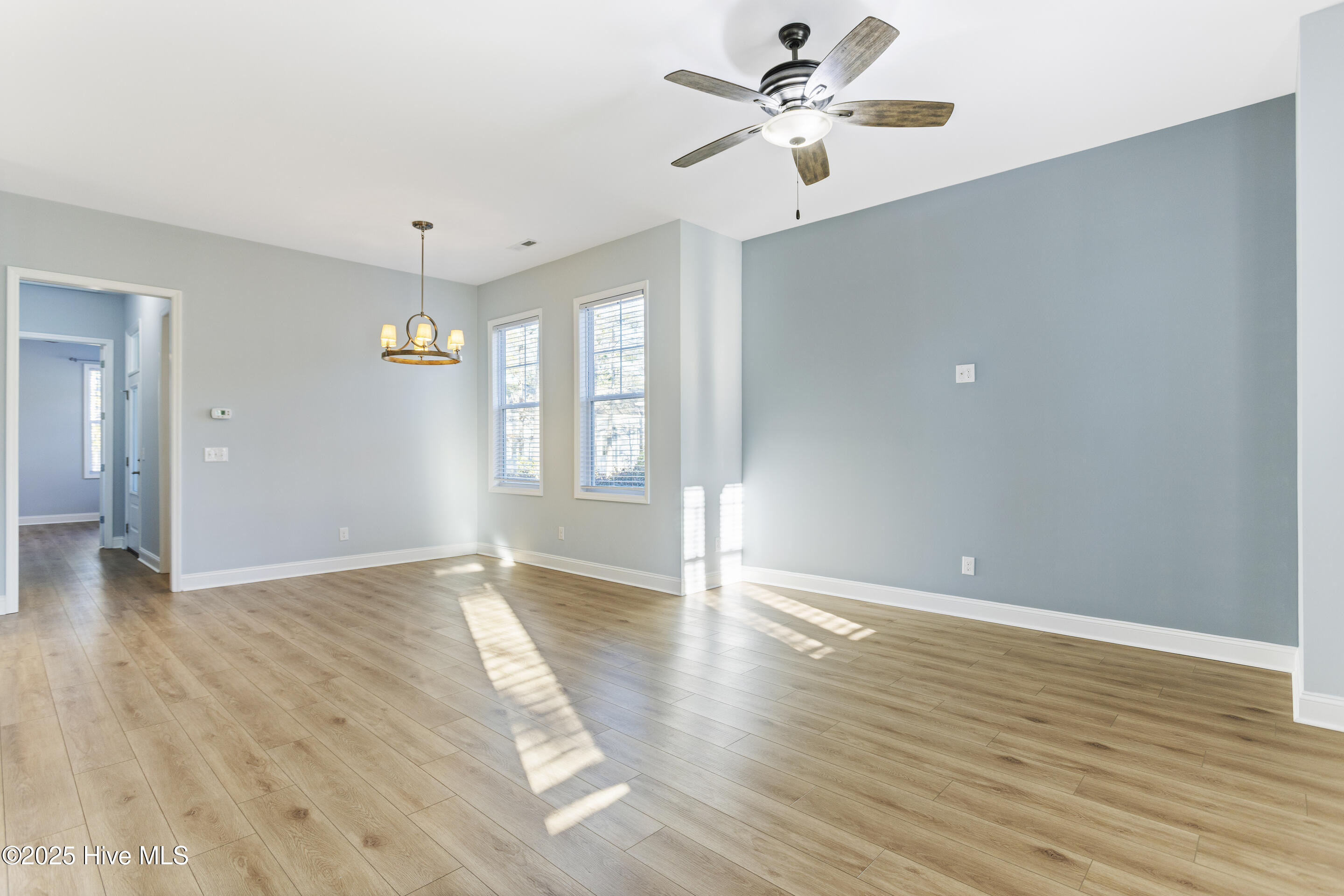 5012 Walton Street Property Photo 8