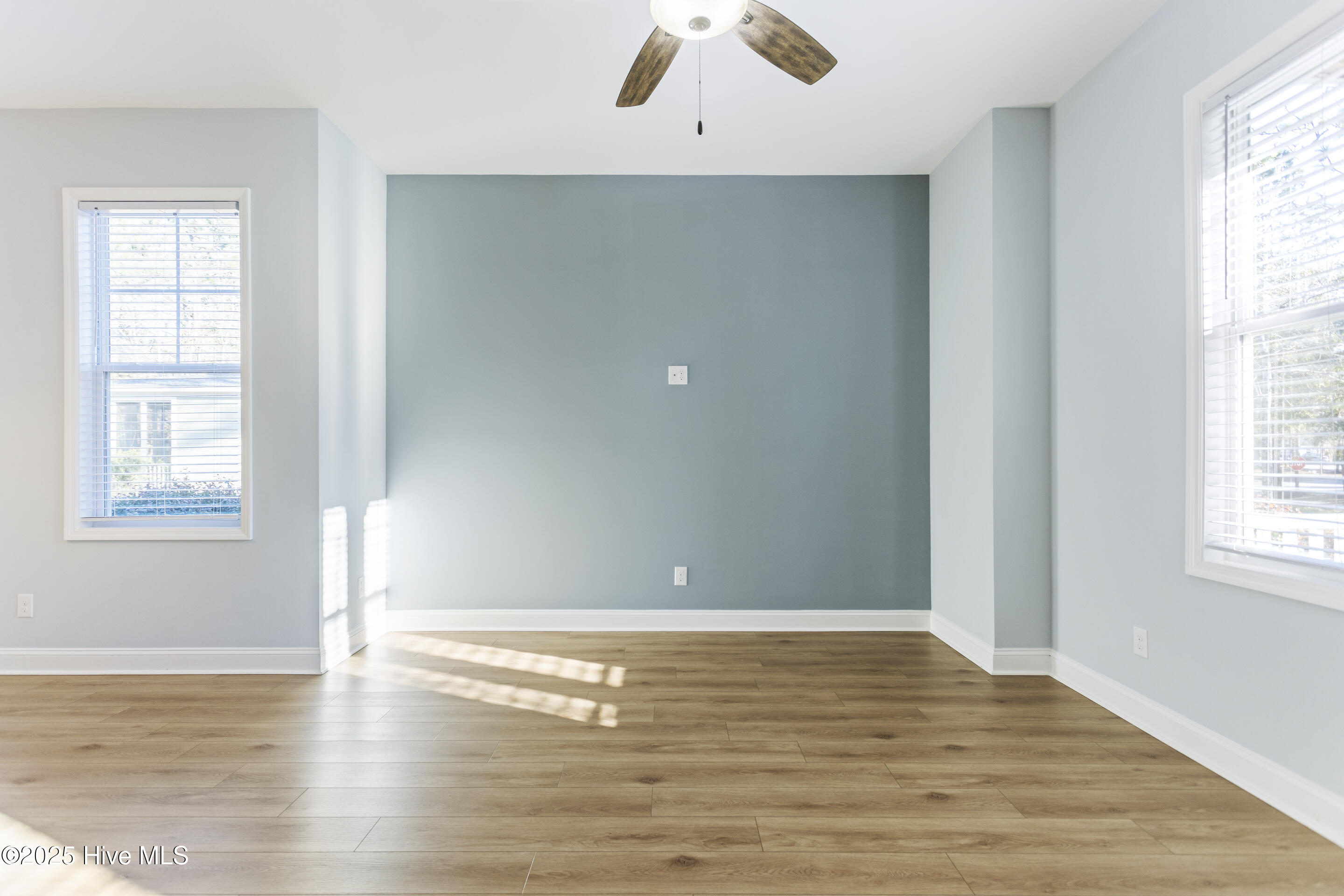 5012 Walton Street Property Photo 9