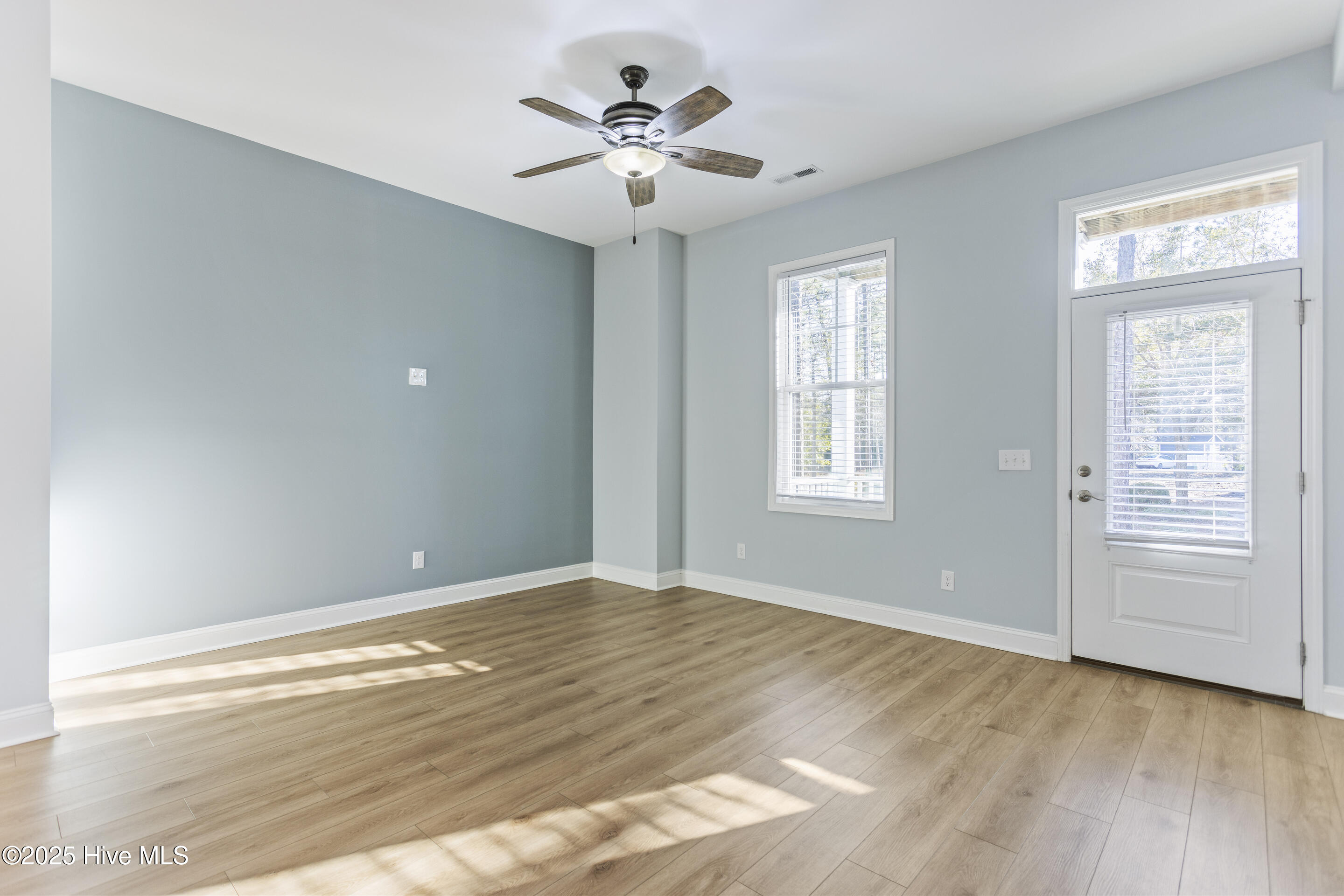 5012 Walton Street Property Photo 10