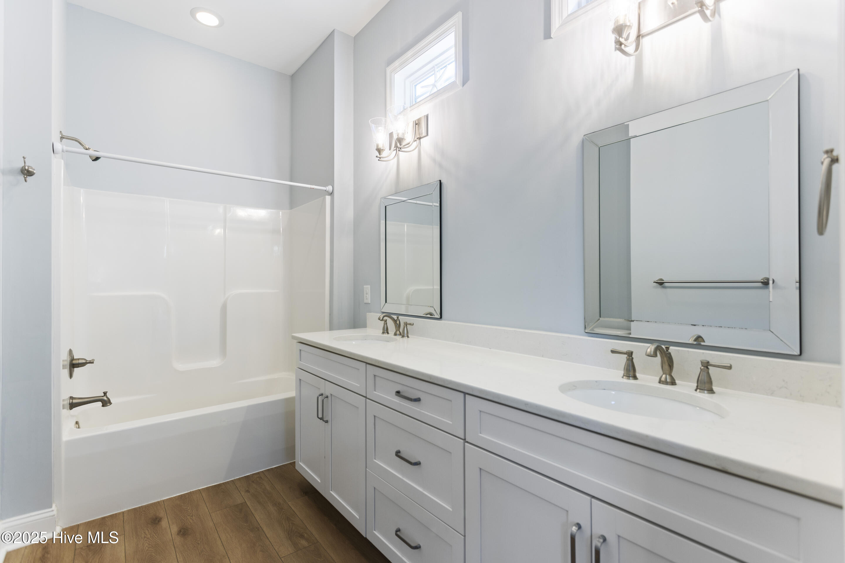 5012 Walton Street Property Photo 22
