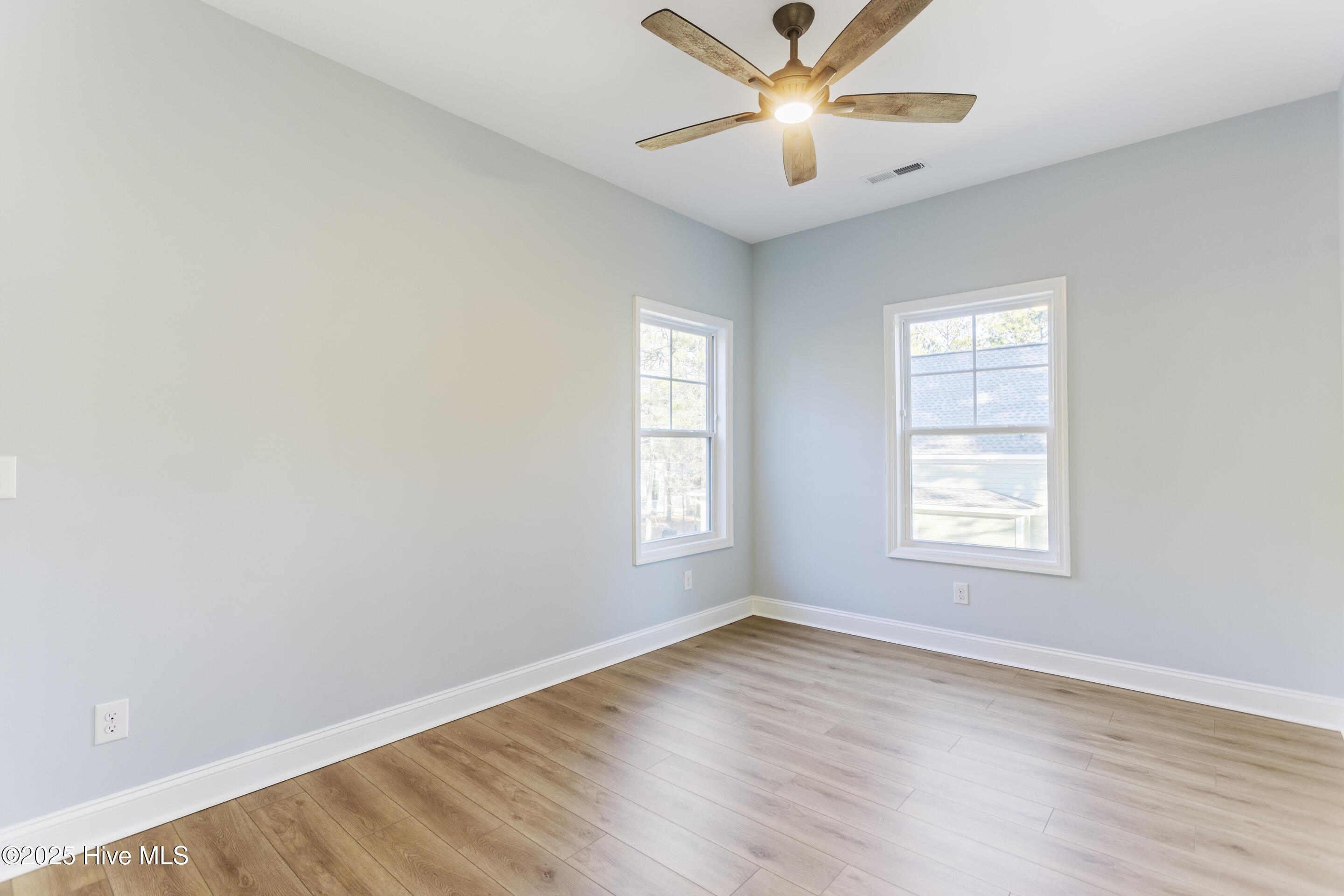5012 Walton Street Property Photo 26