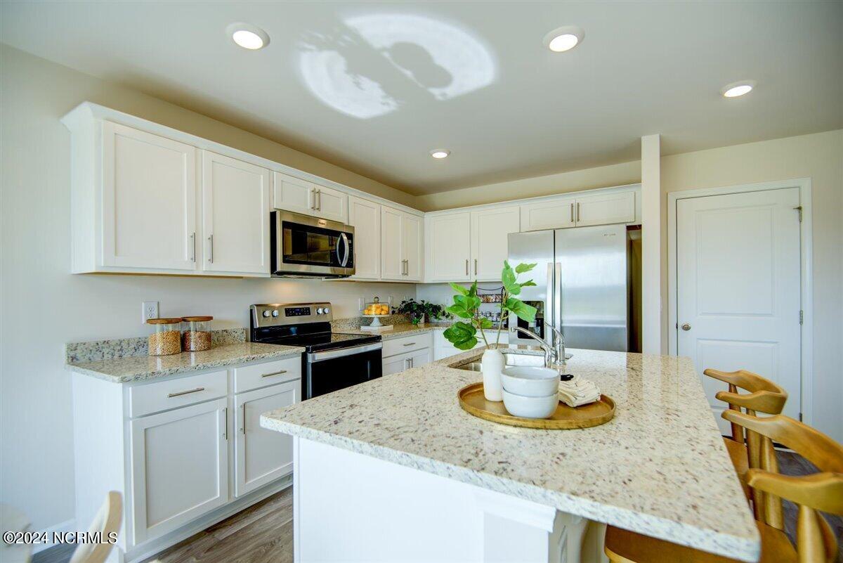 1906 Butterfield Lane Property Photo 10