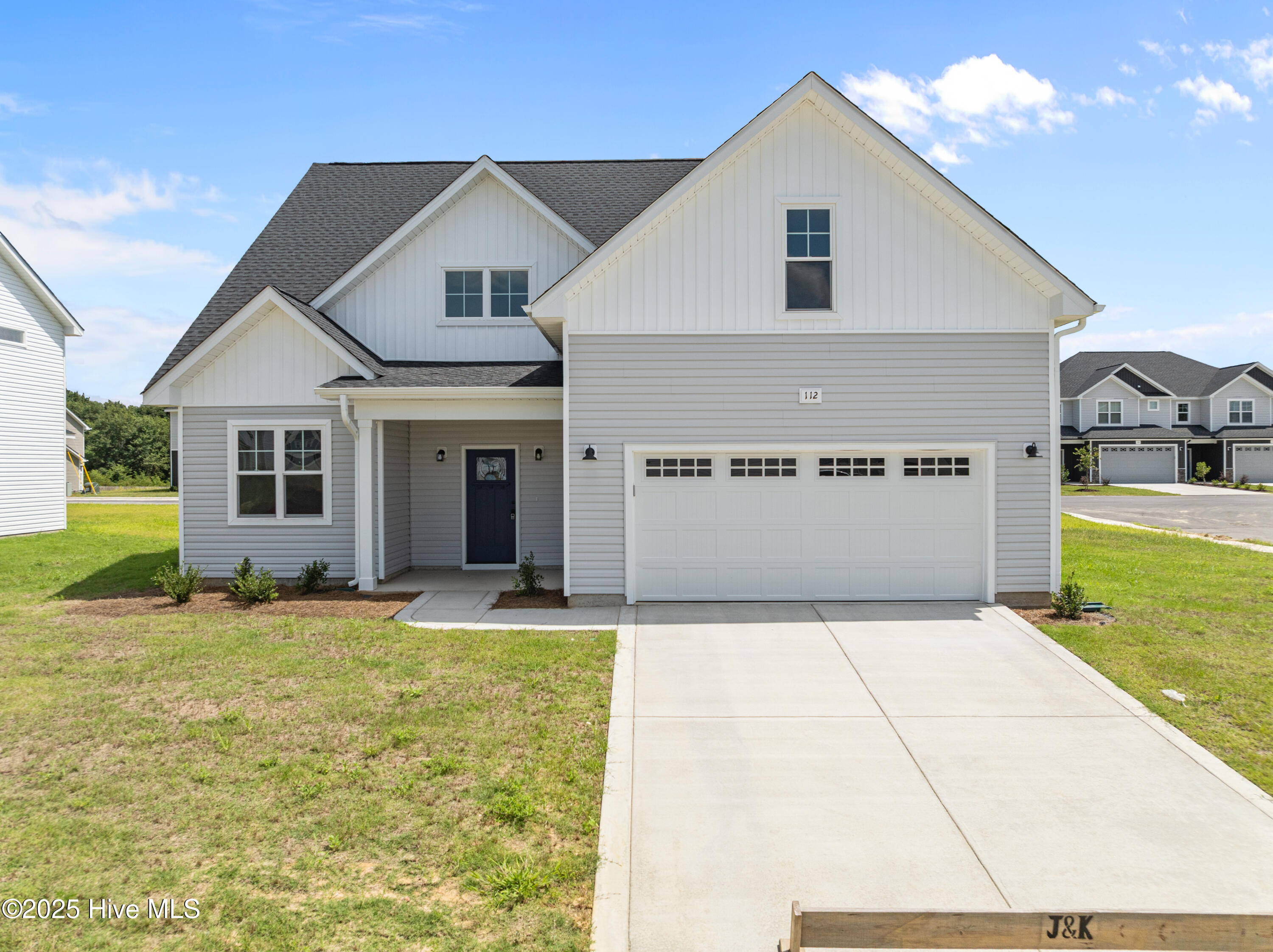 112 Peeler Circle Property Photo 1