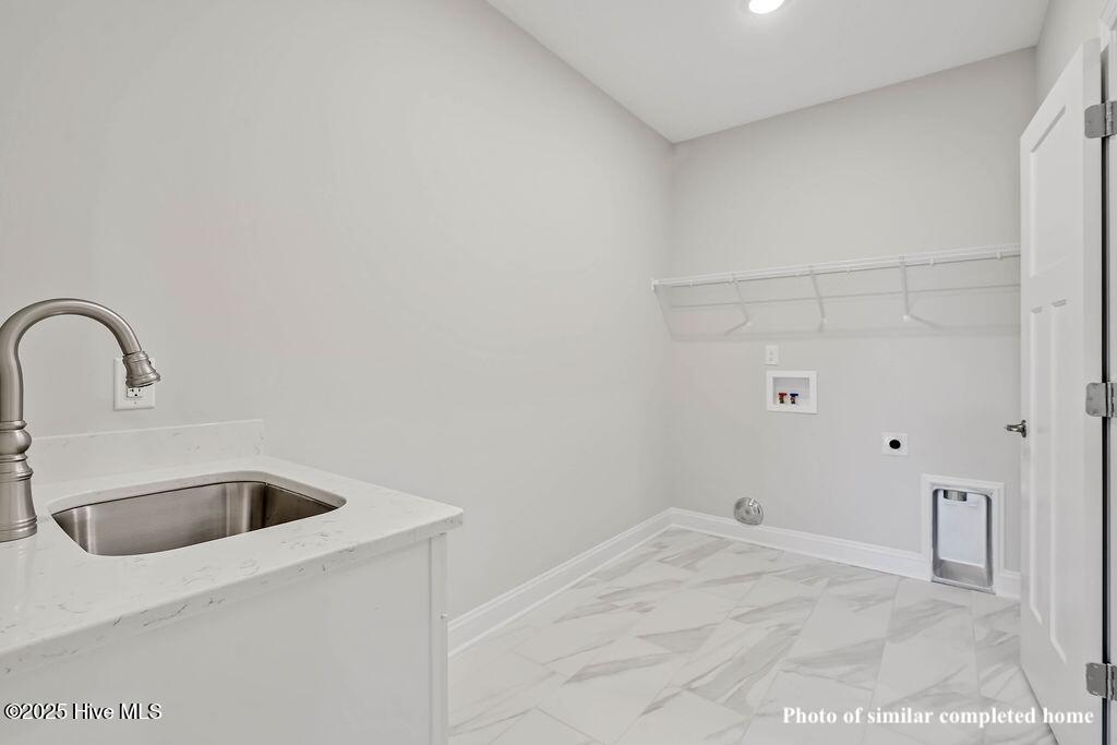 1423 Serrulata Drive Property Photo 22
