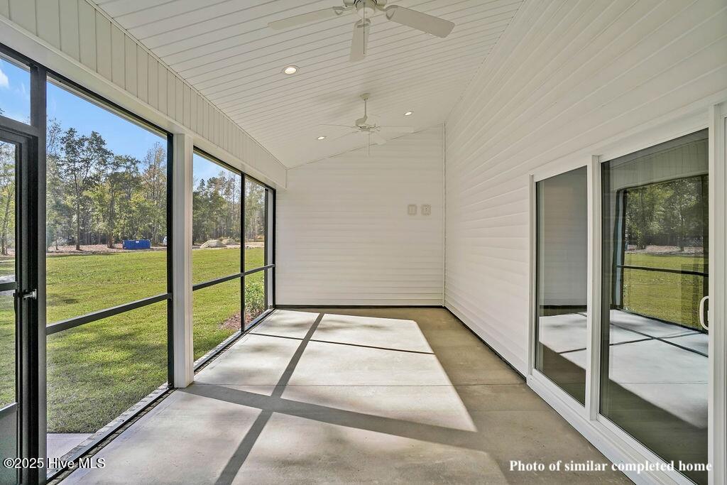 1423 Serrulata Drive Property Photo 34
