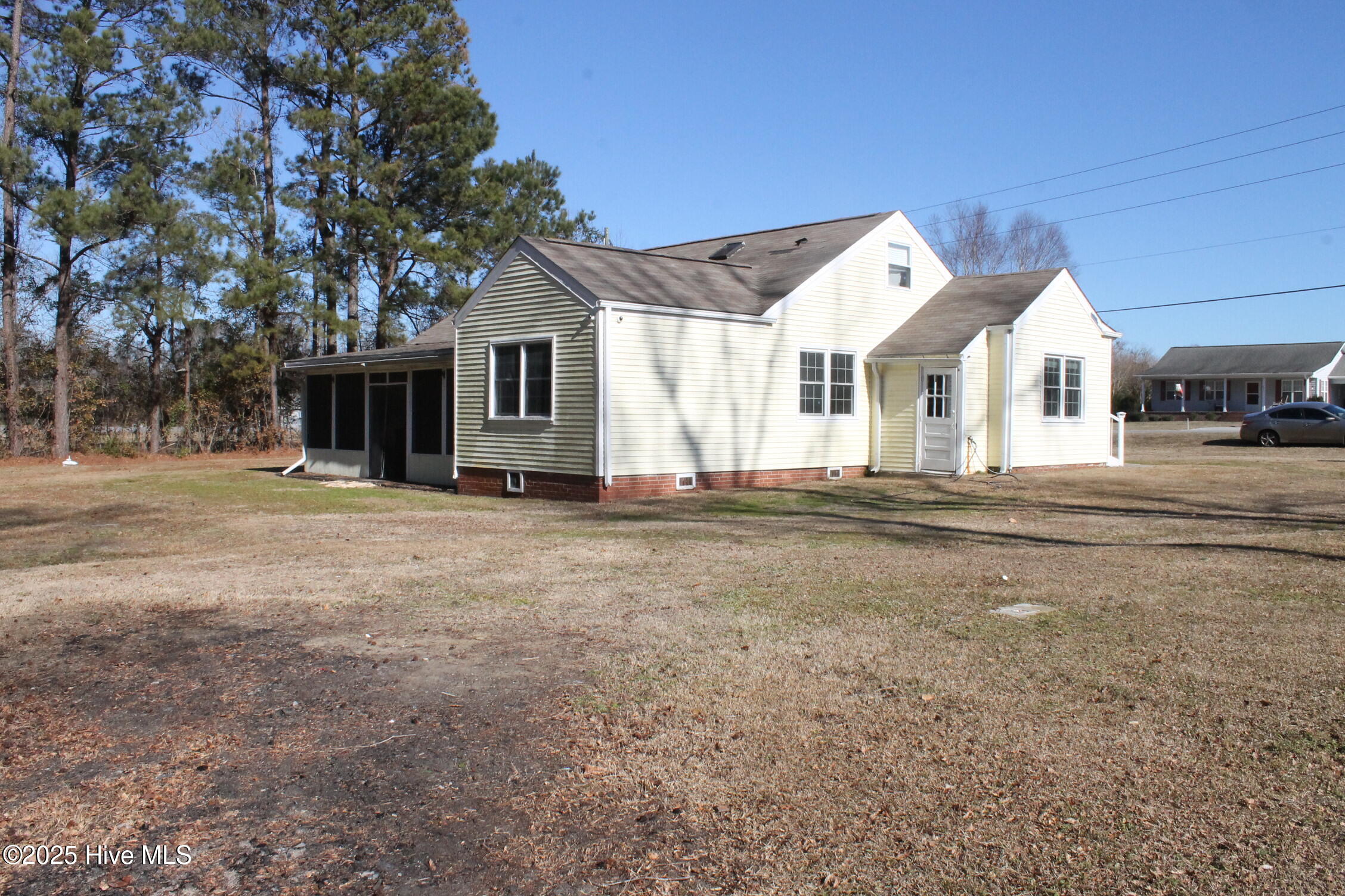 664 Sam Potts Highway Property Photo 11