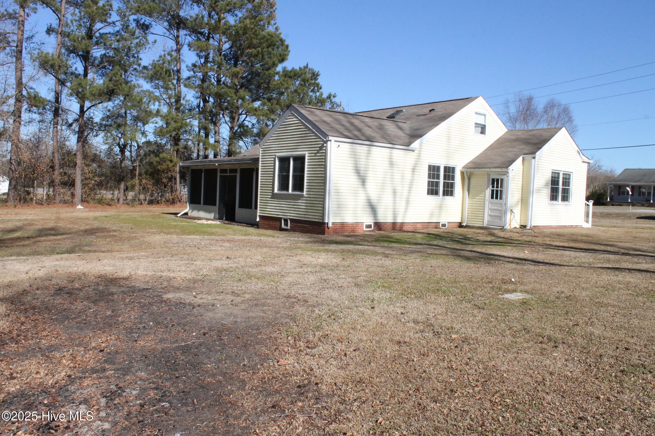664 Sam Potts Highway Property Photo 12