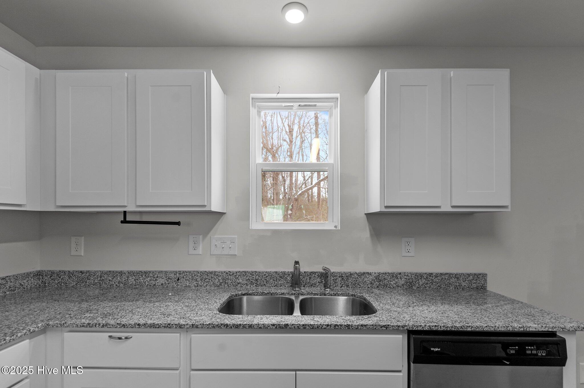 135 Chase Drive Property Photo 10