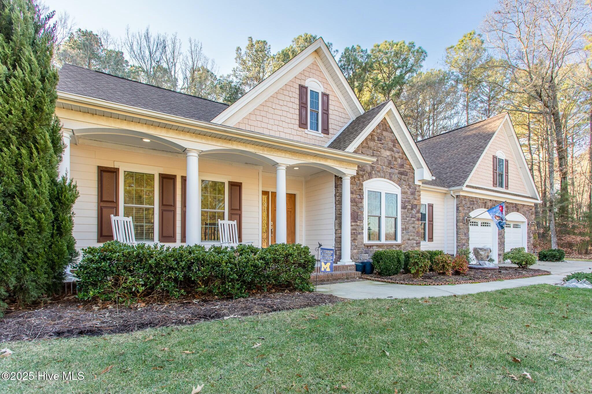 130 Standard Bred Way Property Photo 4