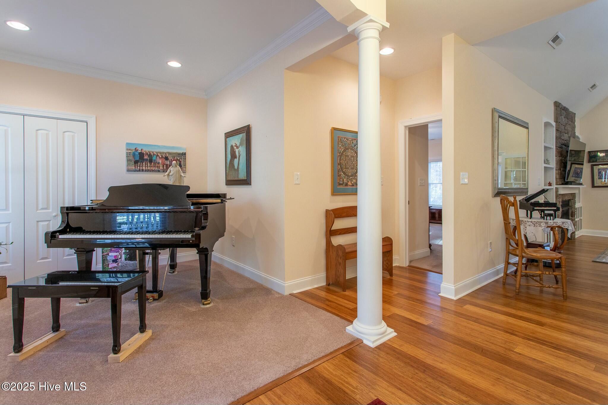 130 Standard Bred Way Property Photo 8