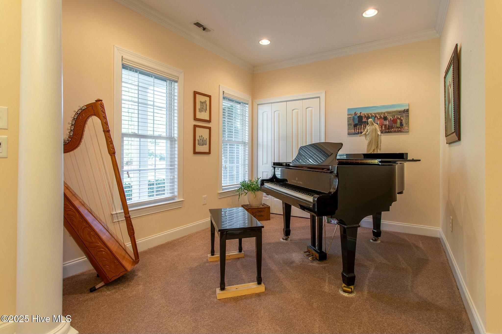 130 Standard Bred Way Property Photo 9