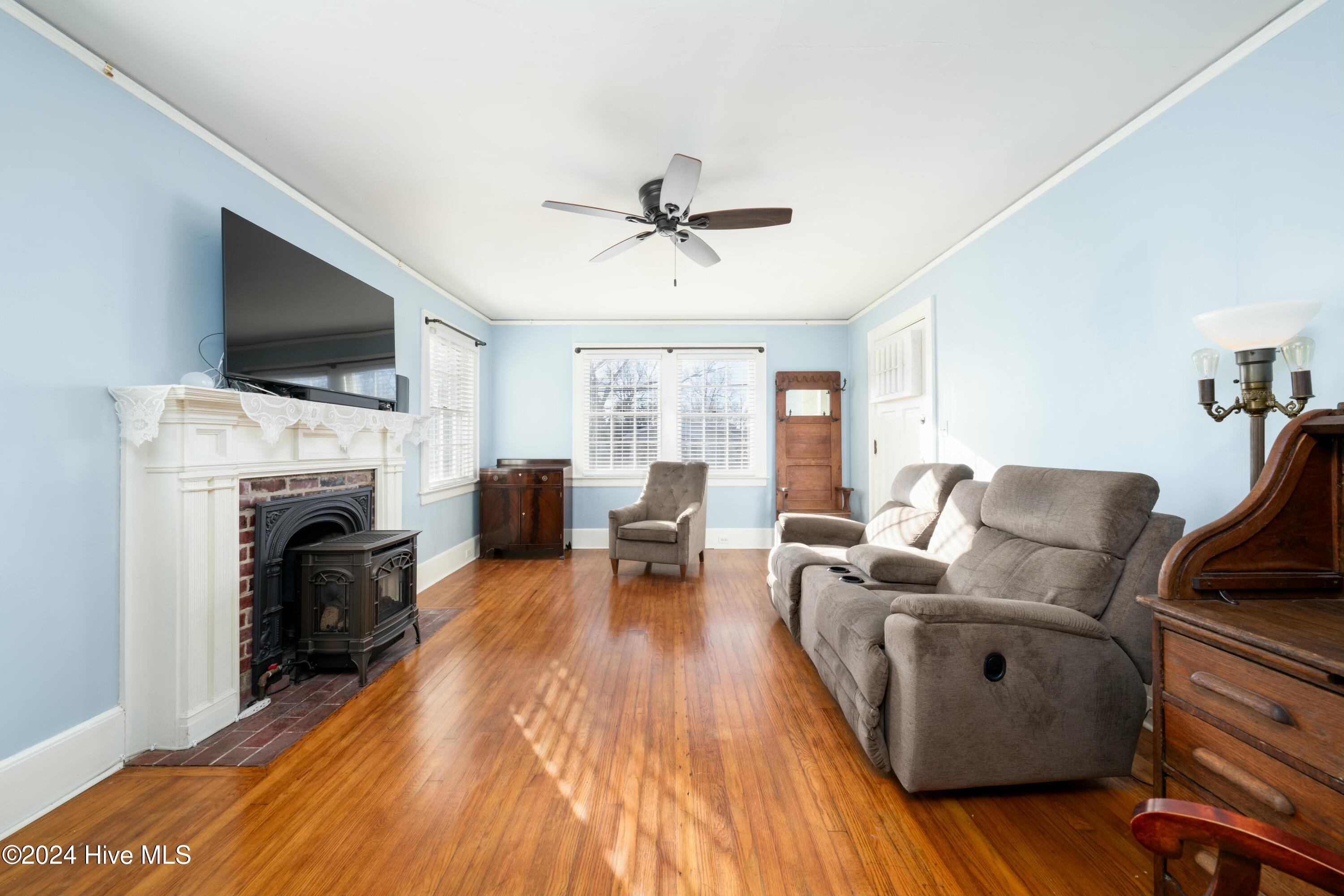 1801 Ann Street Property Photo 5