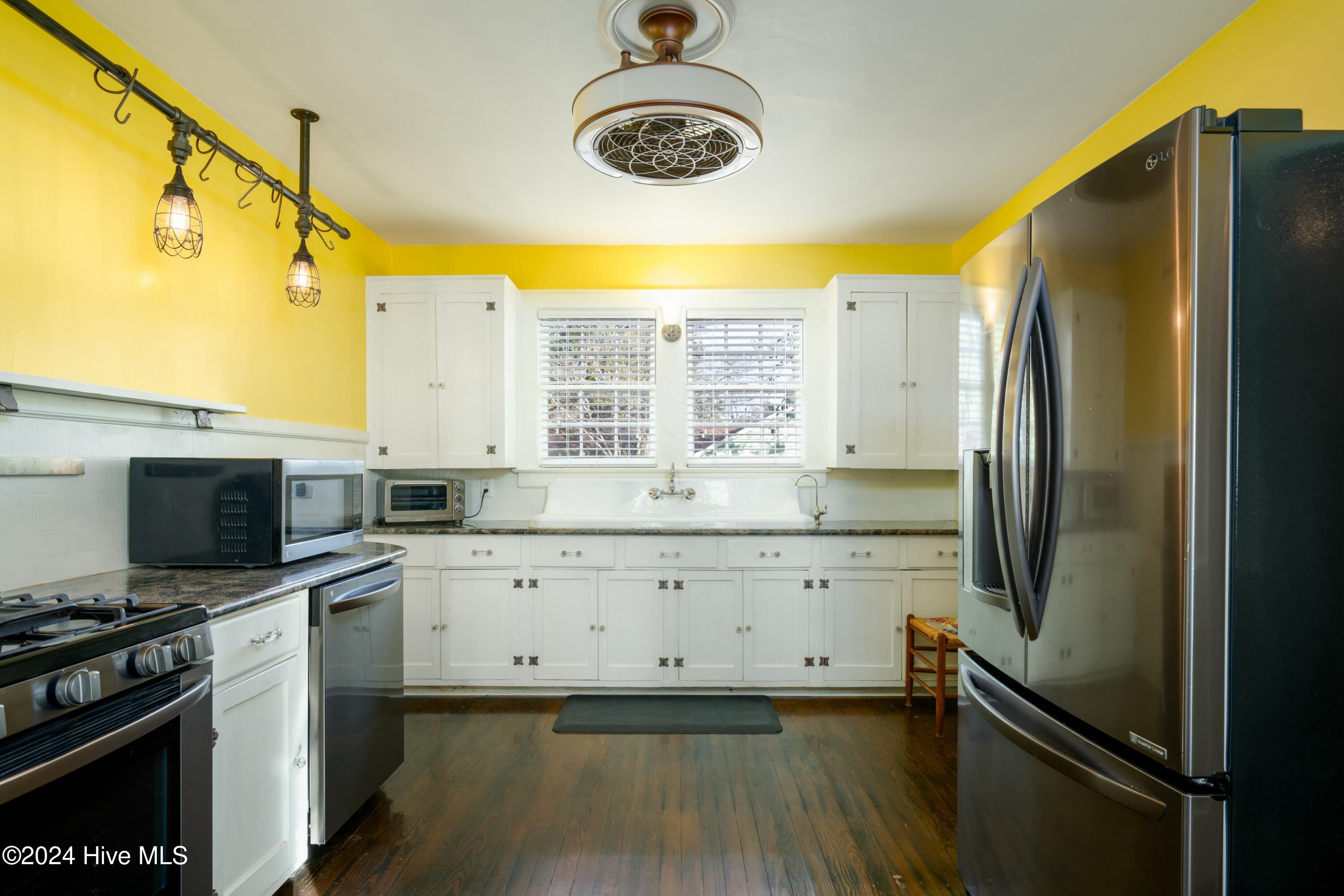 1801 Ann Street Property Photo 11