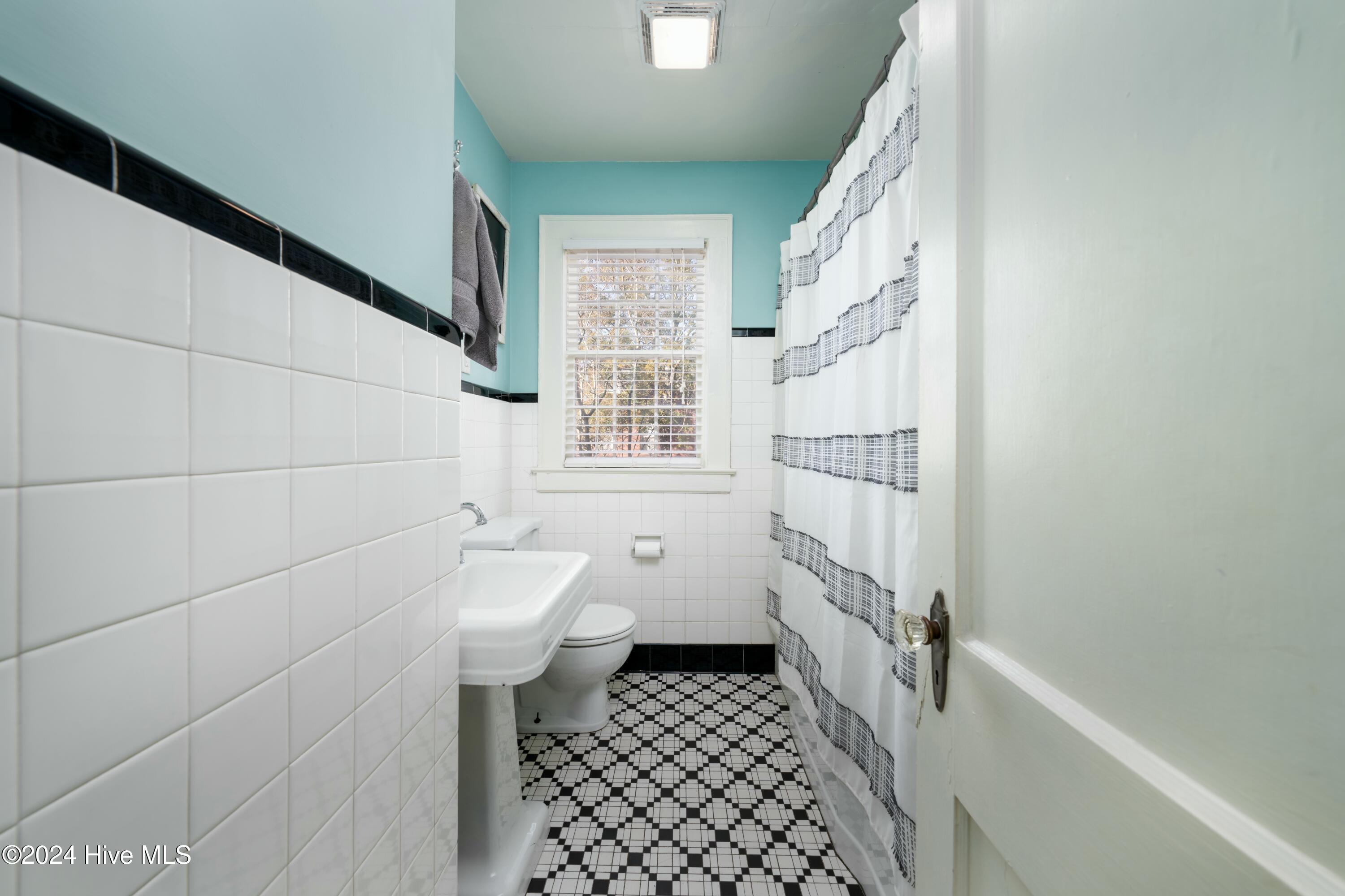 1801 Ann Street Property Photo 18