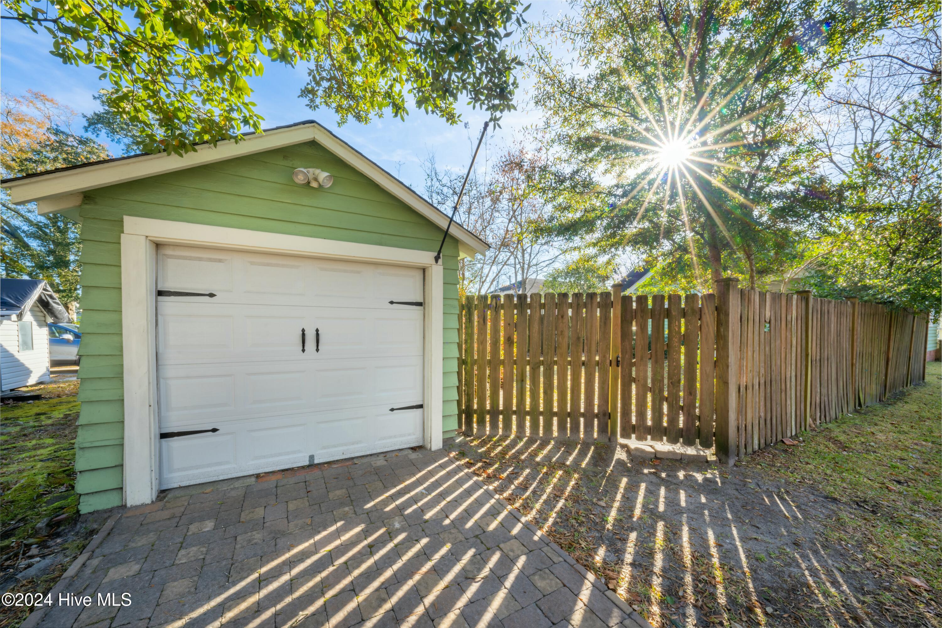 1801 Ann Street Property Photo 29