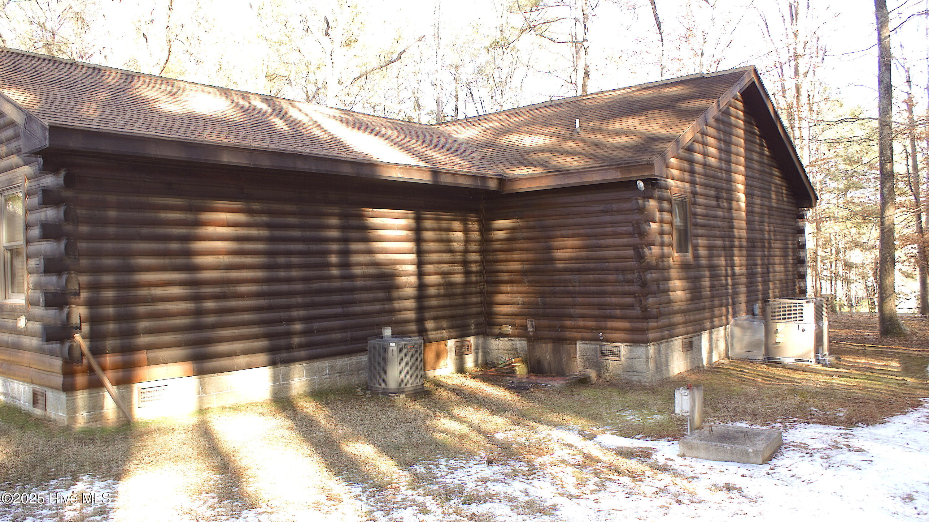 202 Waterside Drive Property Photo 3