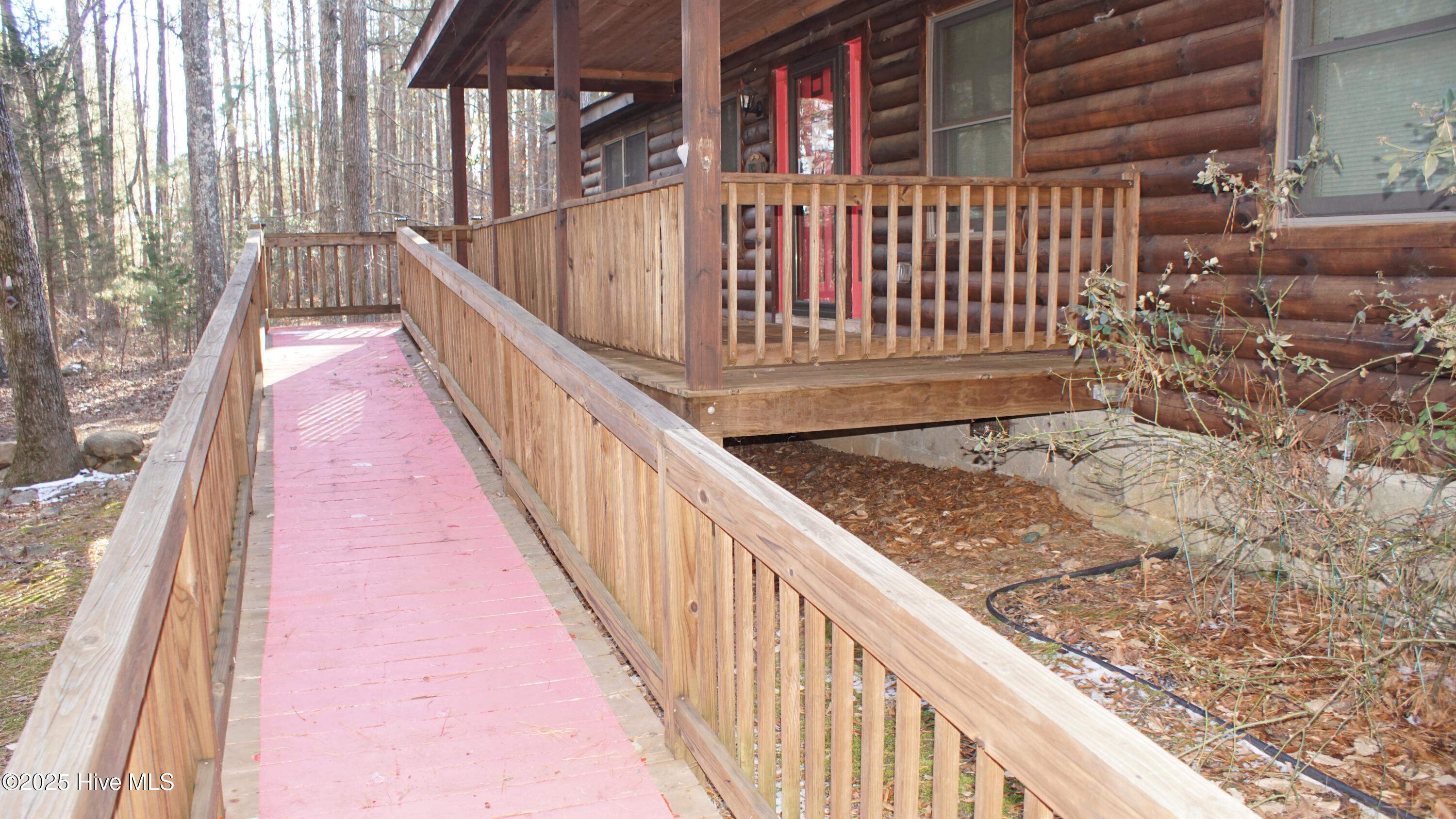 202 Waterside Drive Property Photo 8