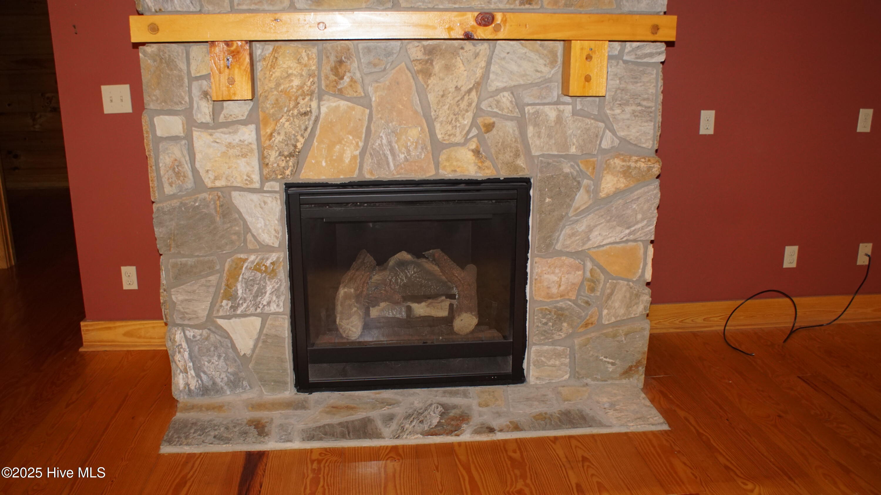 202 Waterside Drive Property Photo 12