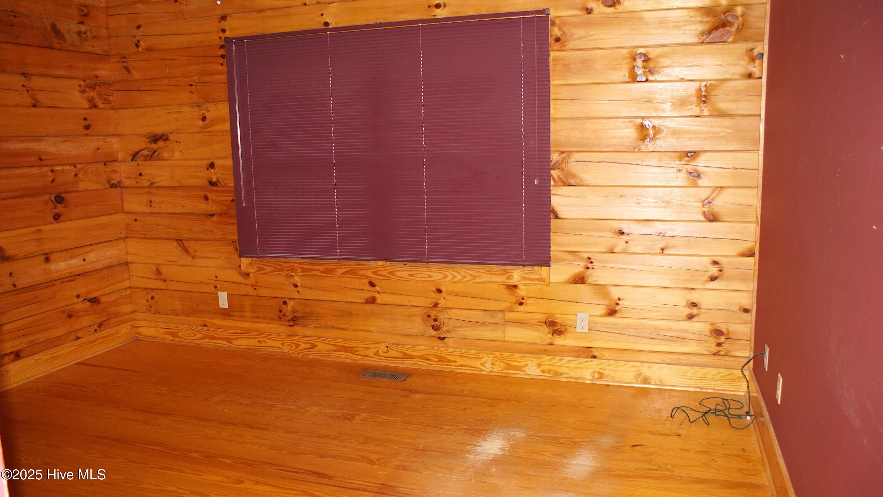 202 Waterside Drive Property Photo 14