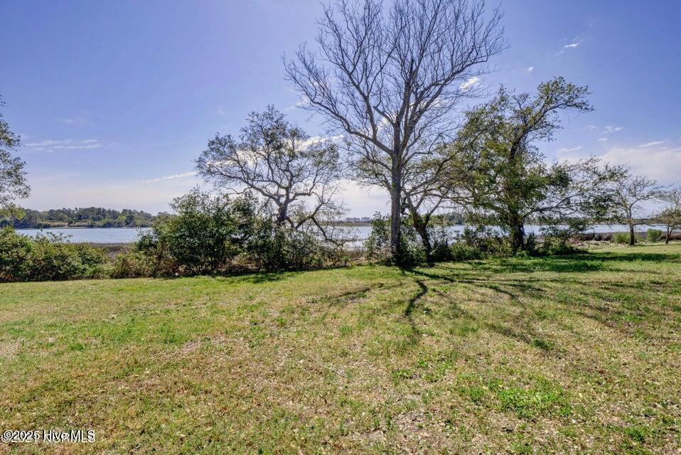 1111 Pembroke Jones Drive Property Photo 10
