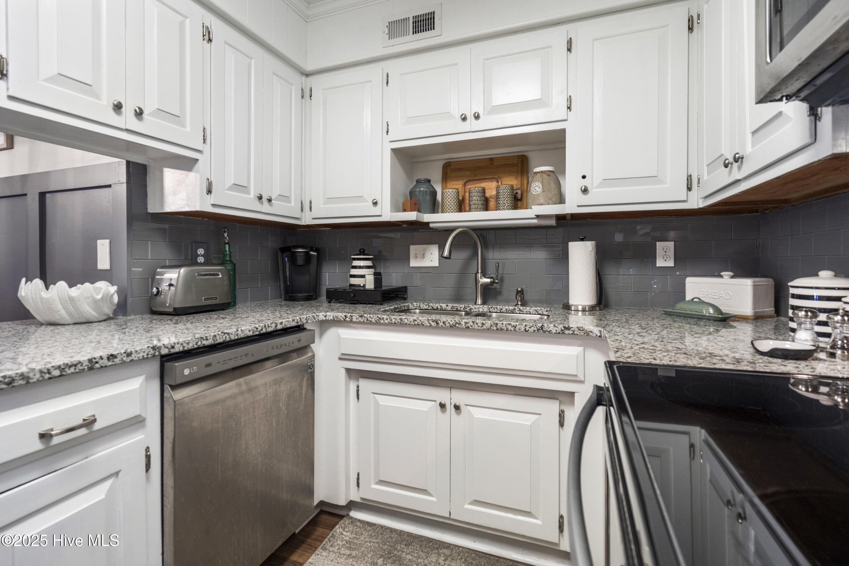 1896 New River Inlet Road Unit 1112 Property Photo 16