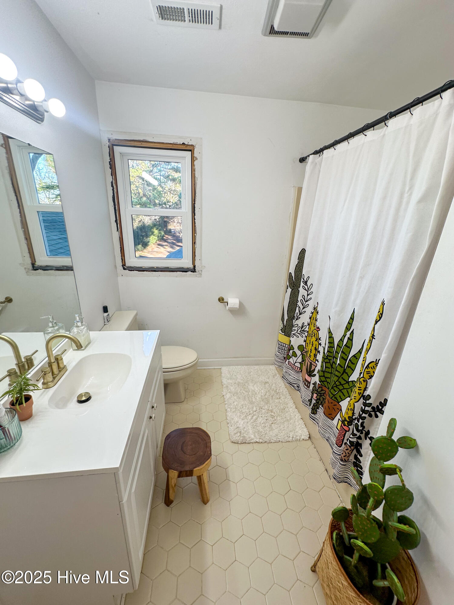 100 Dock Lane Property Photo 6