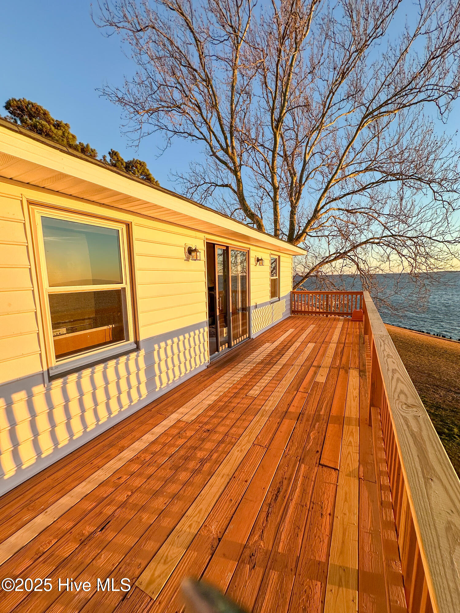 100 Dock Lane Property Photo 8