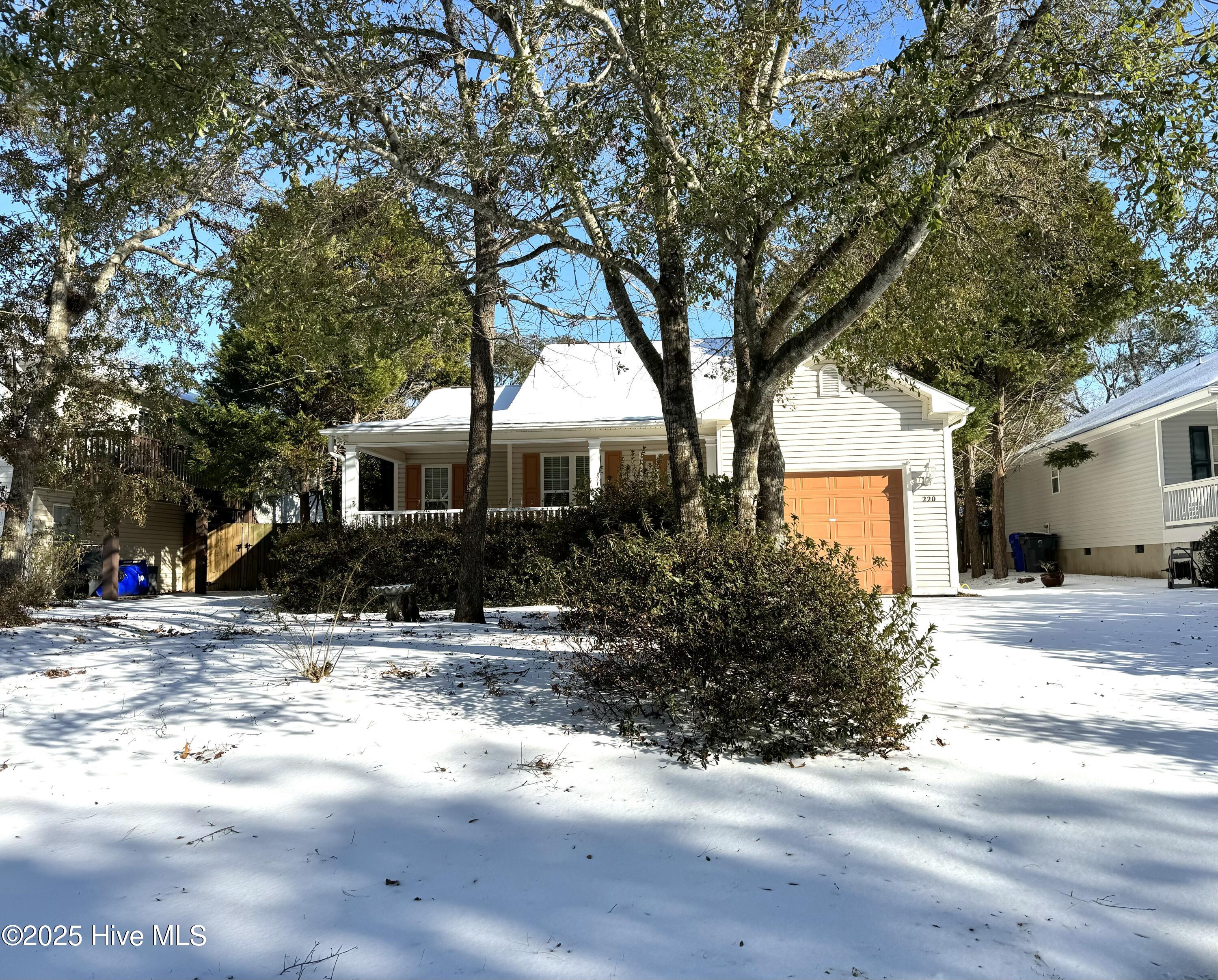 220 Ne 36th Street Property Photo 2