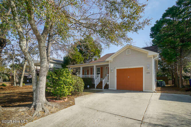 220 Ne 36th Street Property Photo 4