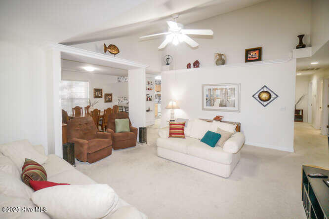 220 Ne 36th Street Property Photo 8