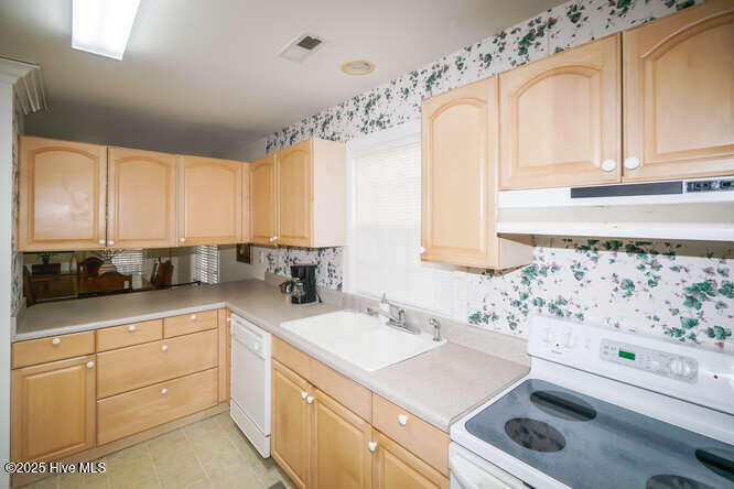 220 Ne 36th Street Property Photo 14