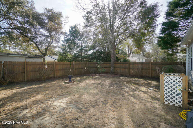 220 Ne 36th Street Property Photo 18