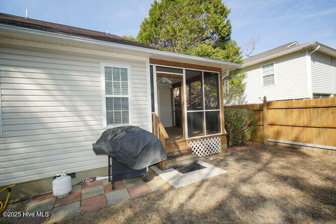 220 Ne 36th Street Property Photo 19