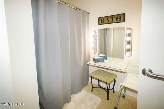 220 Ne 36th Street Property Photo 26