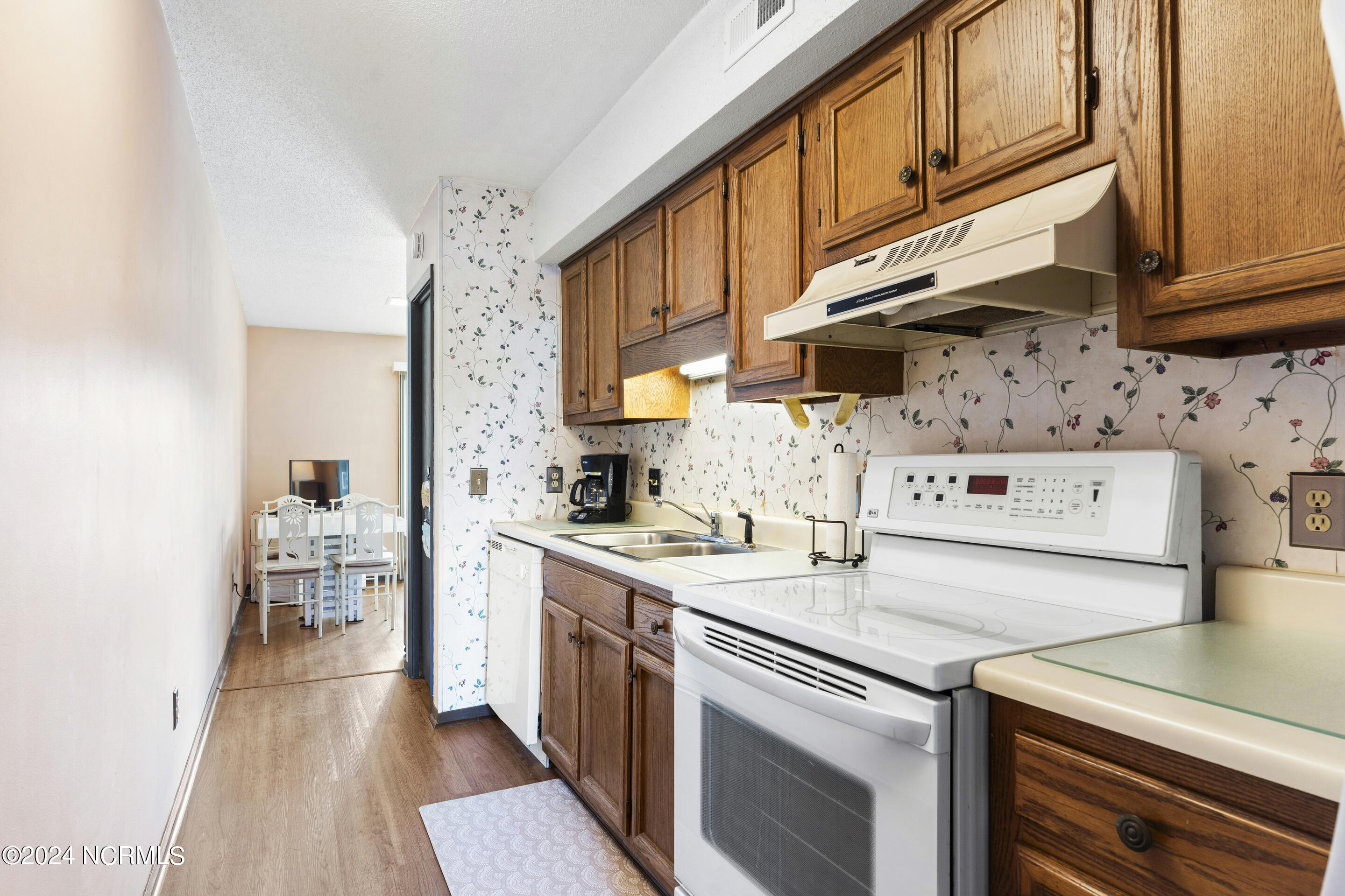 200 Lake Park Boulevard 7a Property Photo 12