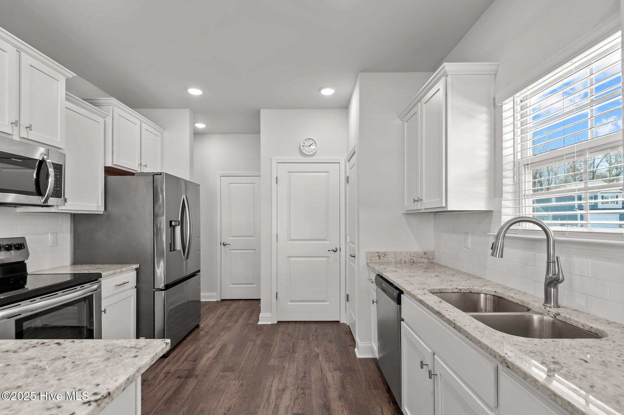 350 Eliza Way Property Photo 16