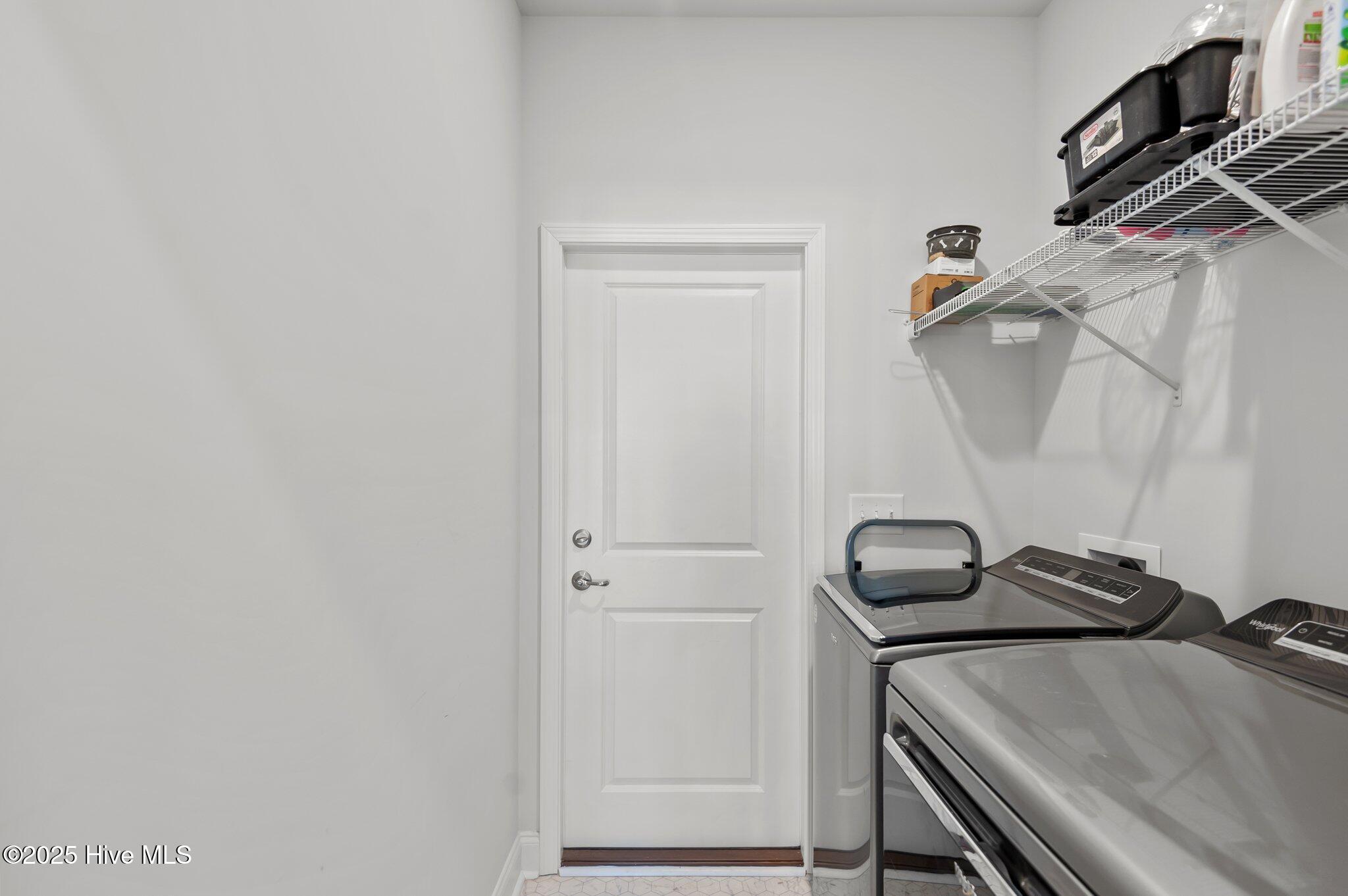 350 Eliza Way Property Photo 20