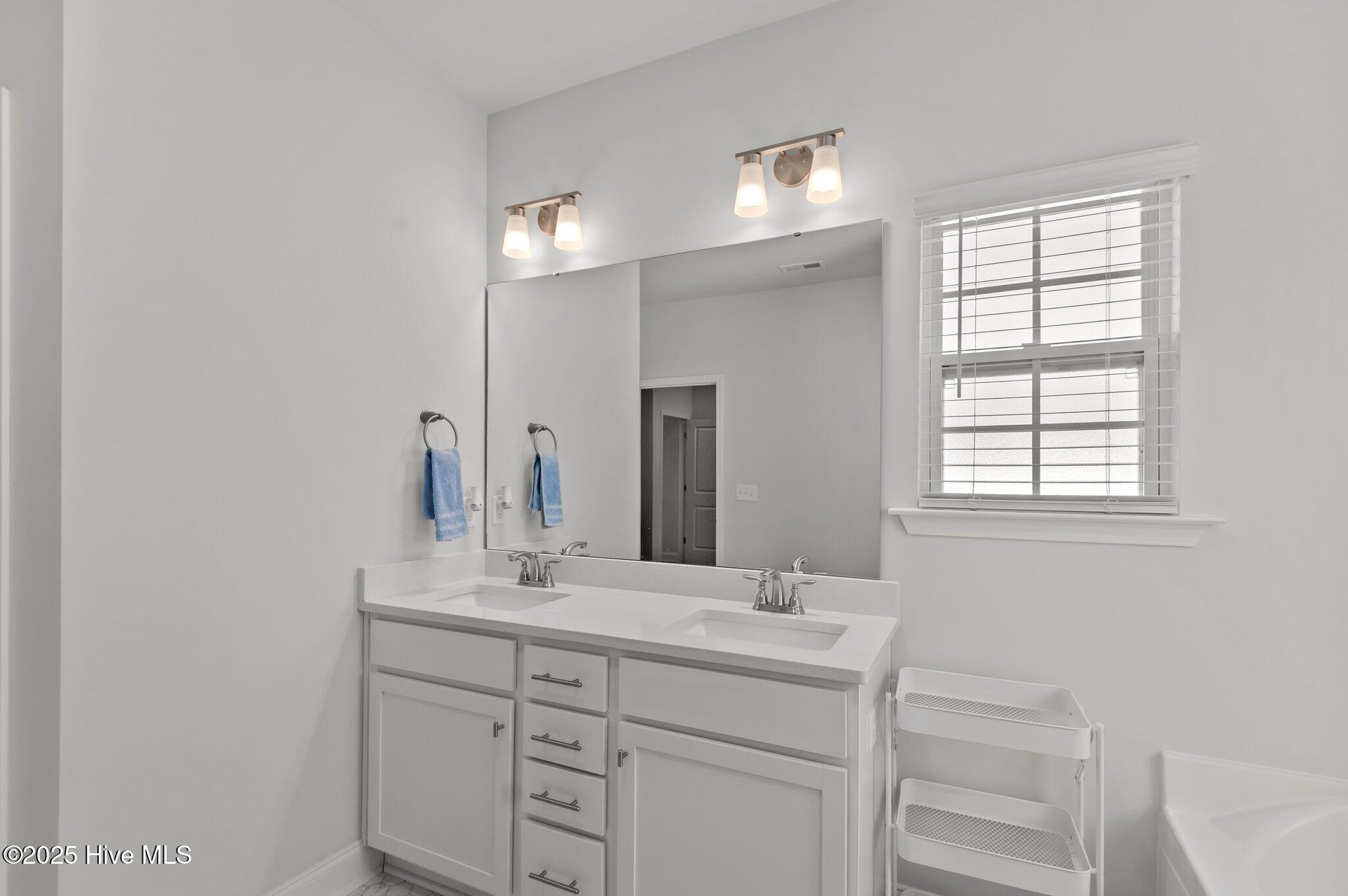 350 Eliza Way Property Photo 26