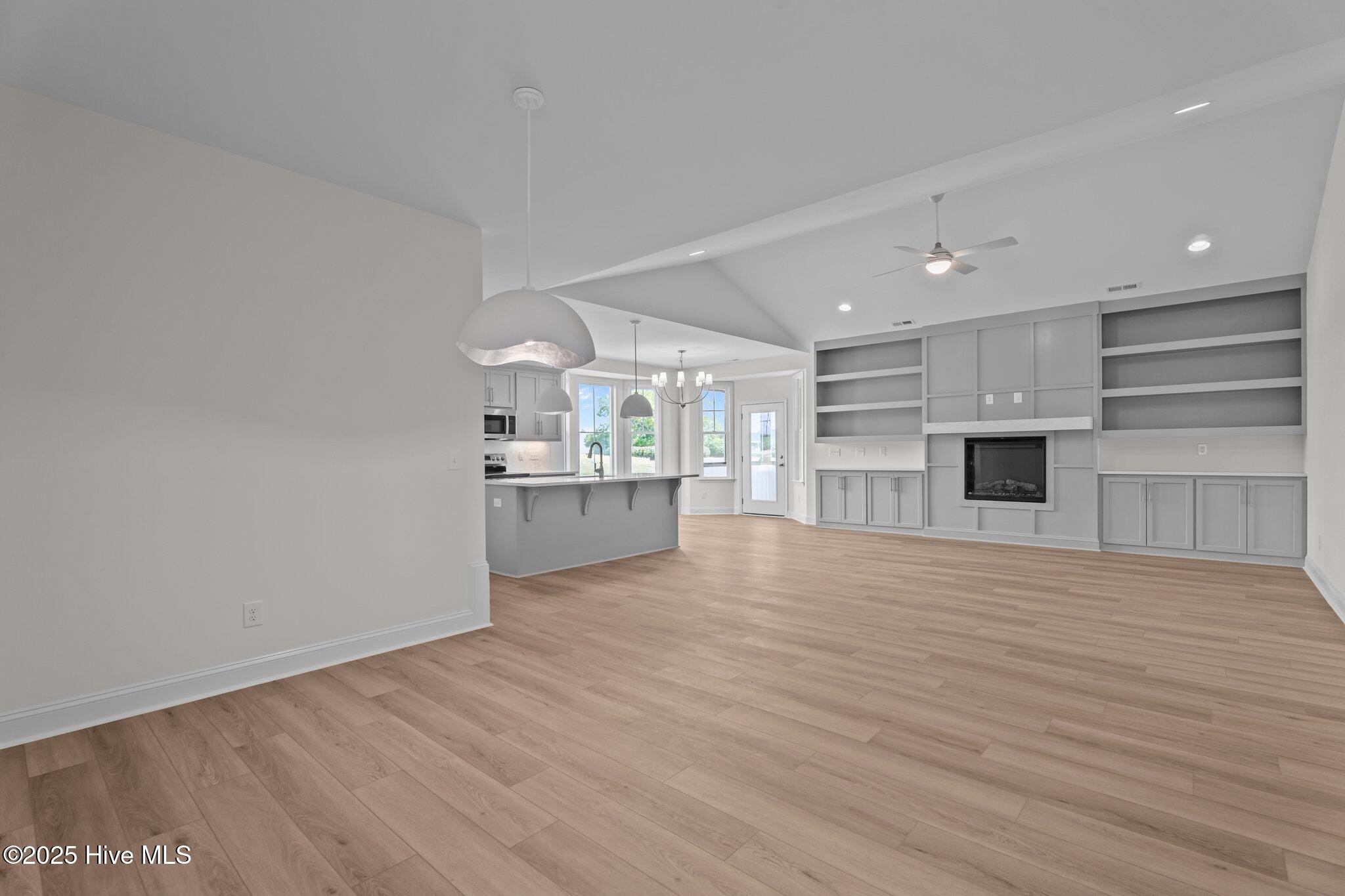 4931 Stone Creek Drive Property Photo 3
