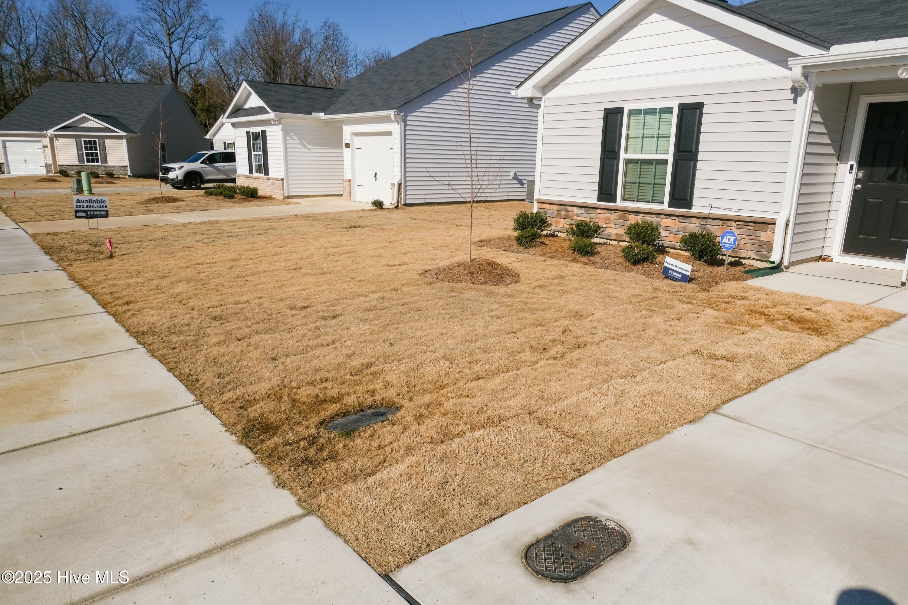 1427 N Wilshire Court Property Photo 3