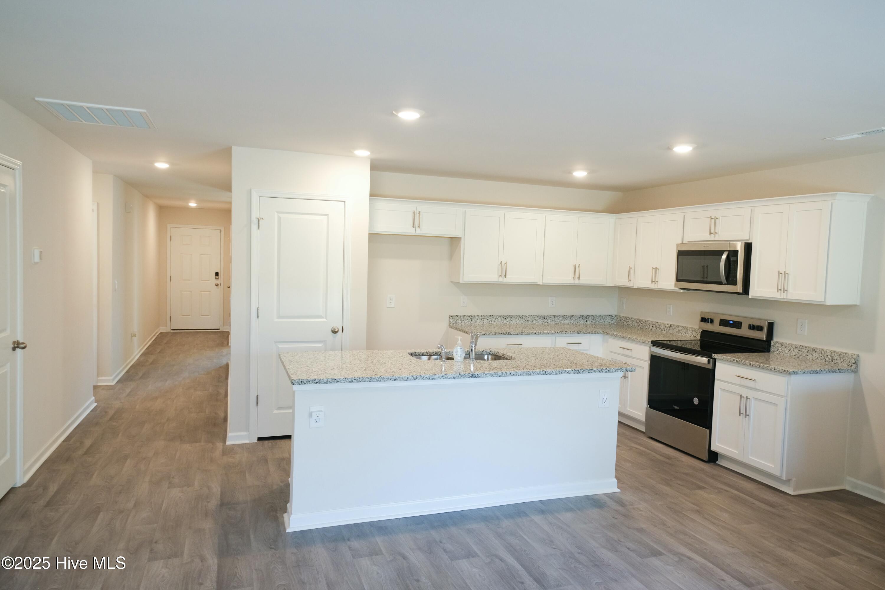 1427 N Wilshire Court Property Photo 32