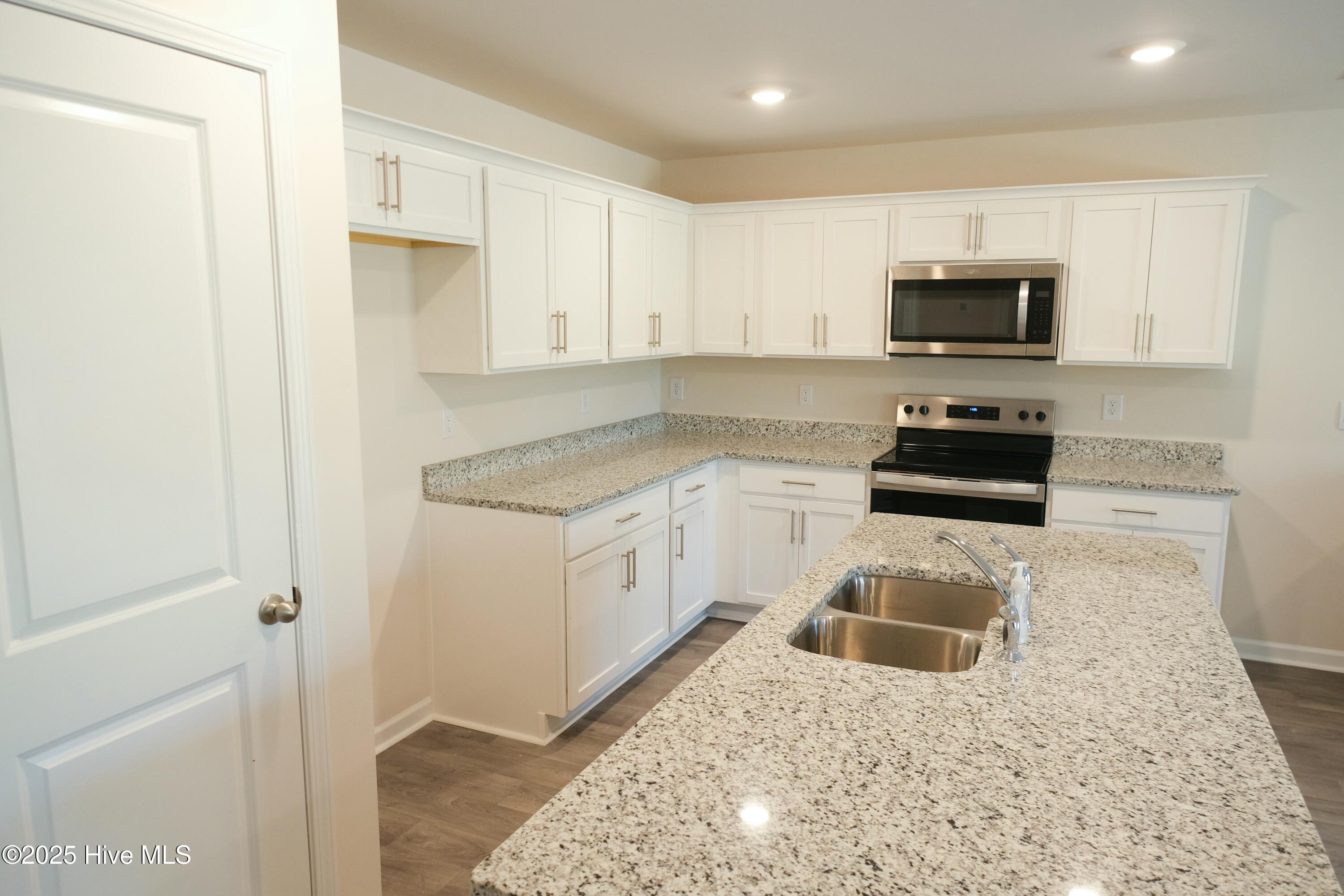 1427 N Wilshire Court Property Photo 34